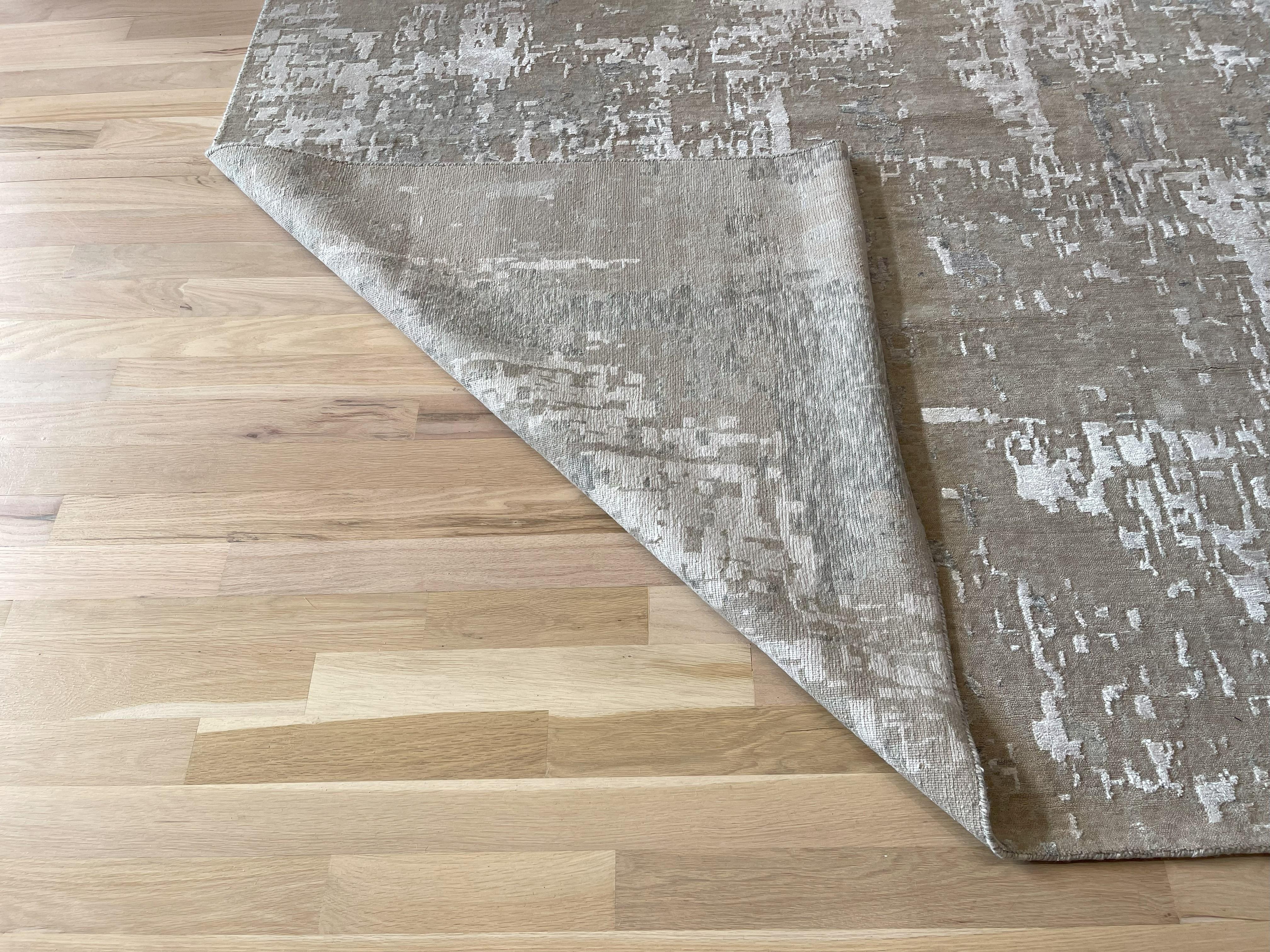 Abstrakter Design-Teppich im Angebot 2