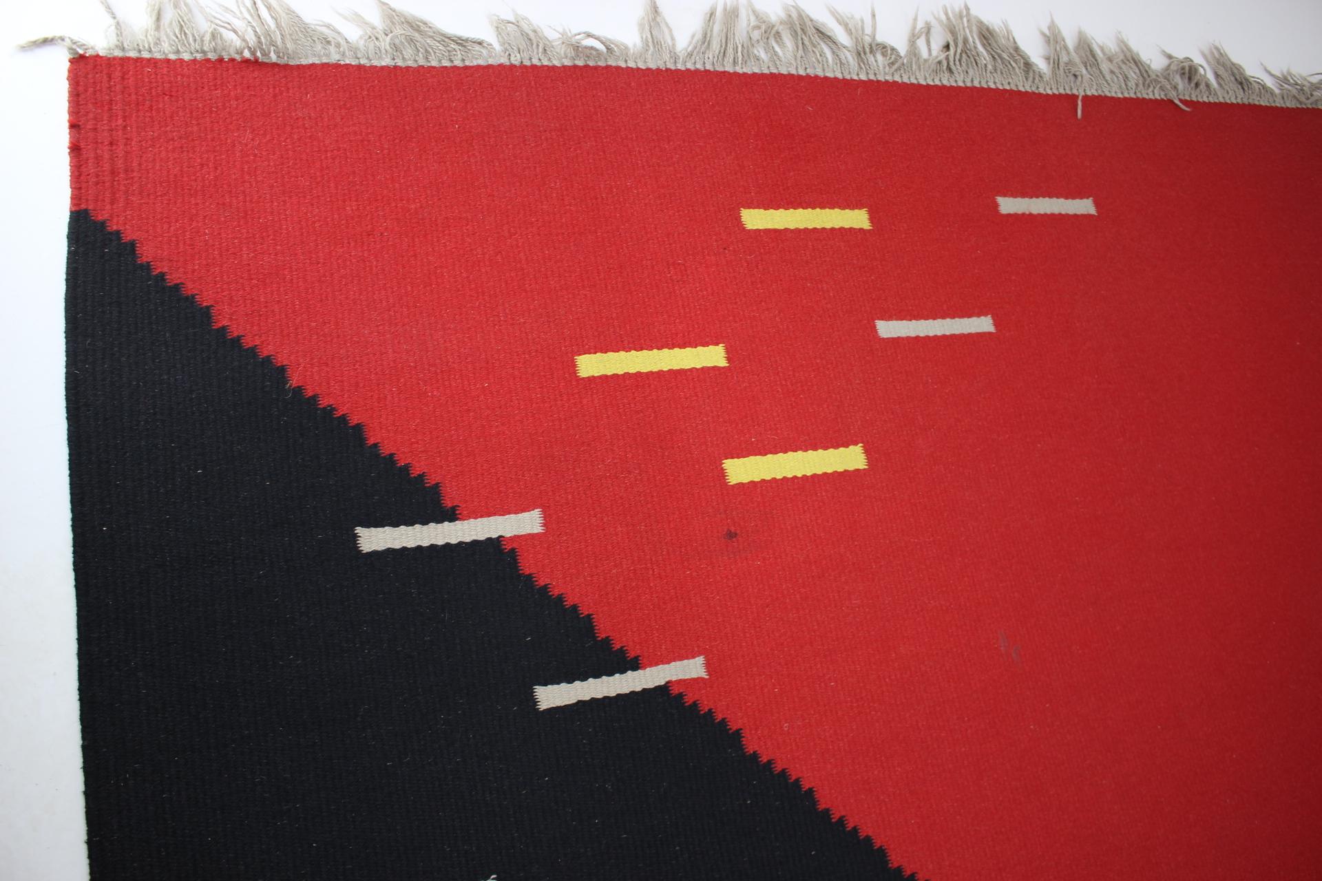 Abstrakter geometrischer Teppich in abstraktem Design 'Kelim' / Teppich, 1960er Jahre (Moderne der Mitte des Jahrhunderts) im Angebot