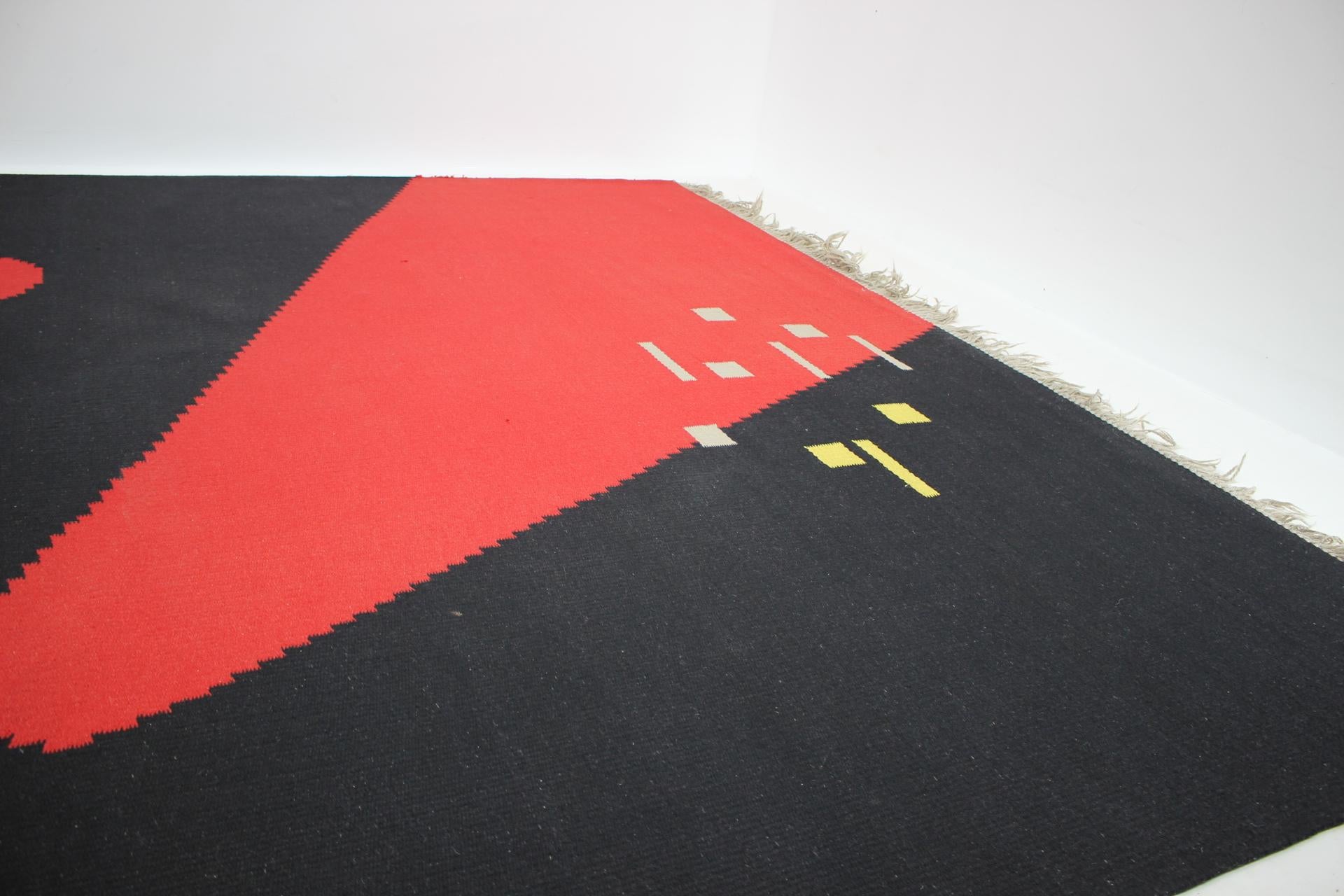 Czech Abstract Design Geometric Carpet 'Kilim' / Rug, 1960s For Sale