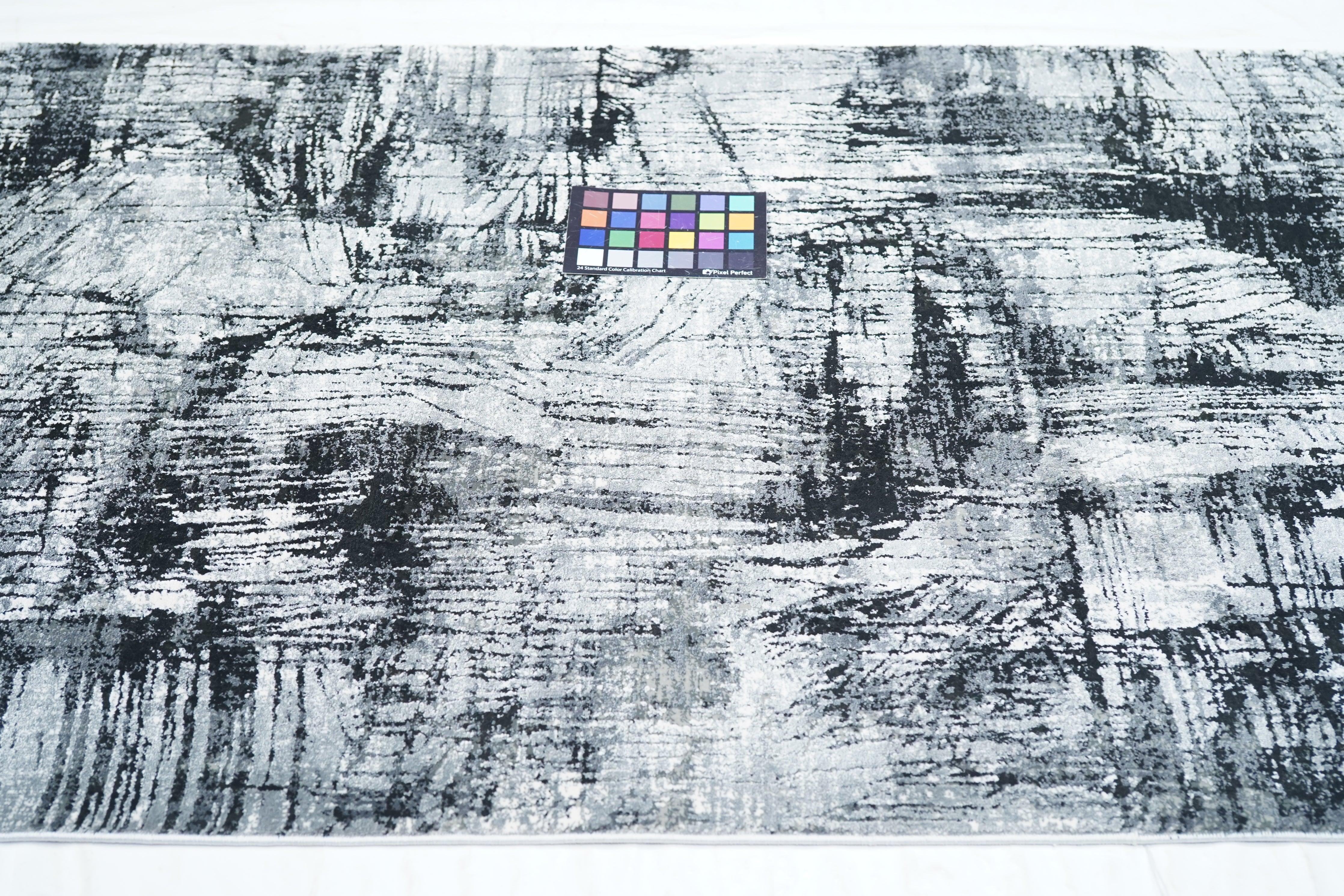 Abstract Design Runner 2'7'' x 9'10'' In New Condition For Sale In New York, NY