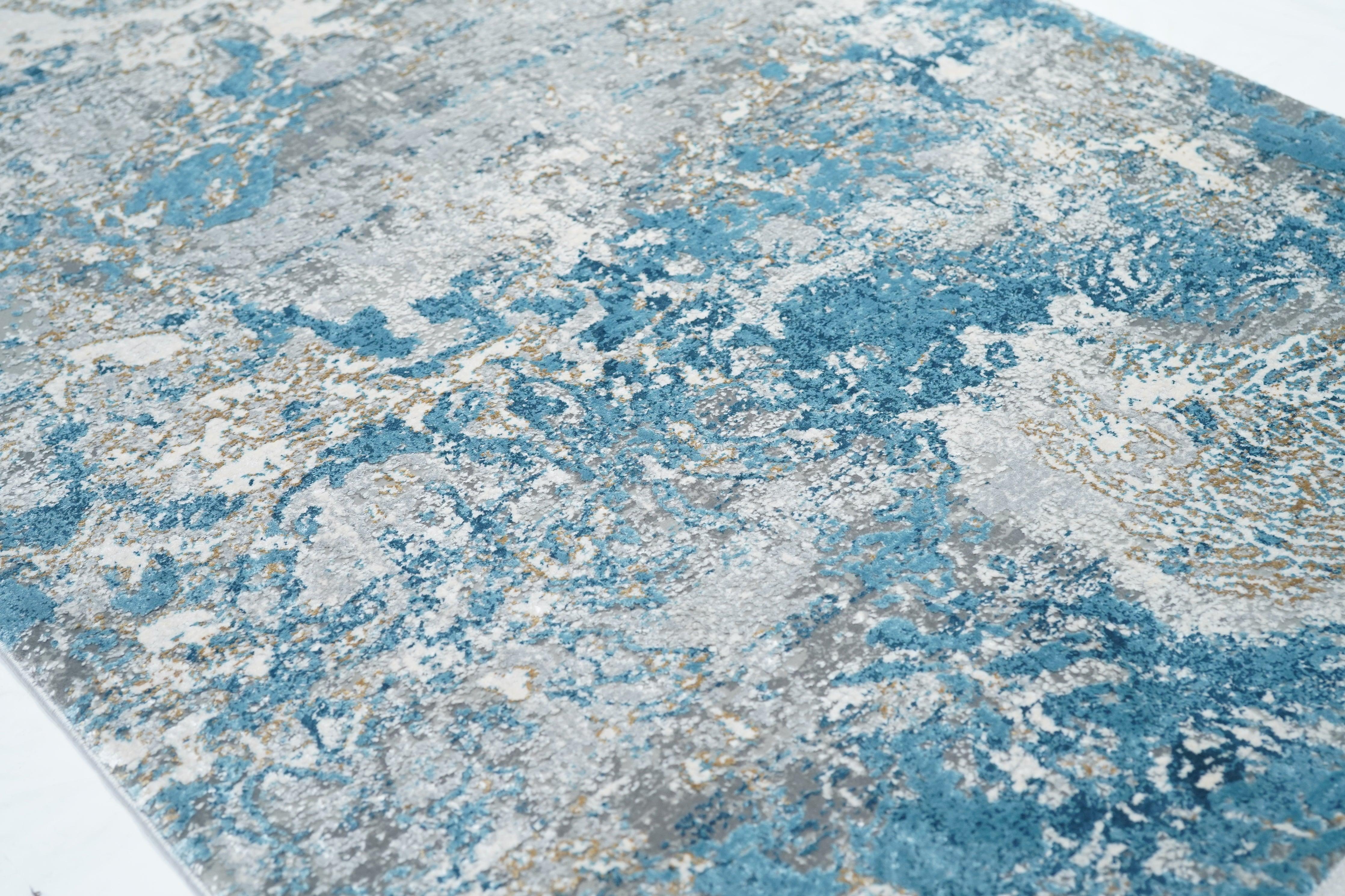 Abstract Design Runner 2'7'' x 9'10'' In New Condition For Sale In New York, NY