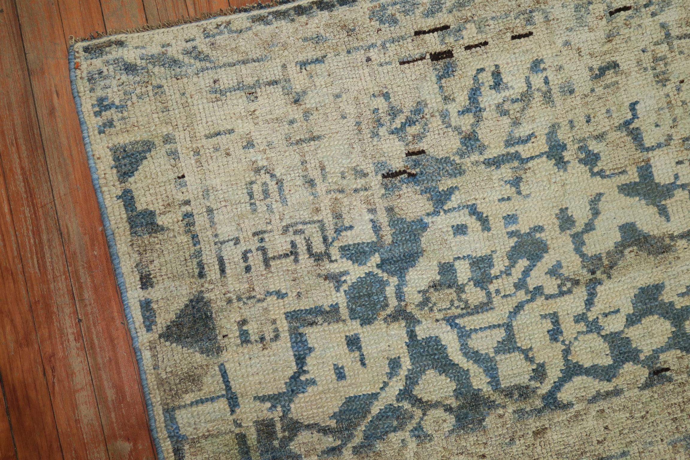 Abstract Early 20th Century Light Blue Ivory Turkish Oushak Wool Rug In Good Condition In New York, NY