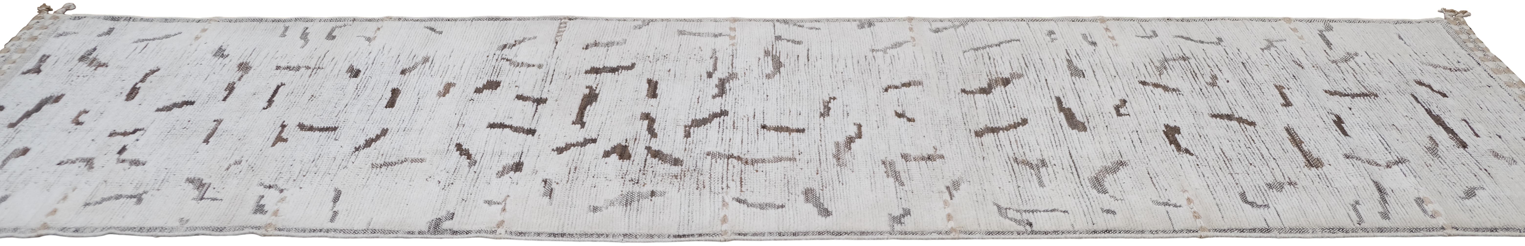 Abstrakter erdfarbener gemusterter Woll-Läufer 3'x12'6'' (Pakistanisch) im Angebot