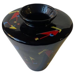 Vase expressionniste abstrait en porcelaine noire dans le style de Wassily Kardinsky
