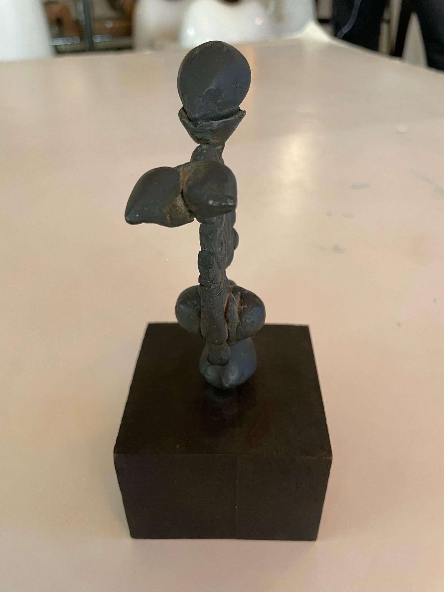 Abstract Expressionist Bronze Sculpture on Wood Base, France, 1930s In Good Condition For Sale In Los Angeles, CA