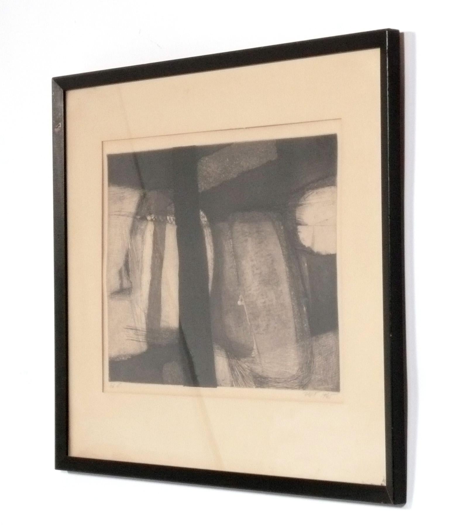 Abstrakte expressionistische Lithografie von Martha Zelt, Amerikanerin, ca. 1950er Jahre. Eine herausragende schwarz-weiße abstrakte expressionistische Lithographie der bekannten Künstlerin Martha Zelt. Ihre Arbeiten werden in mehreren großen Museen