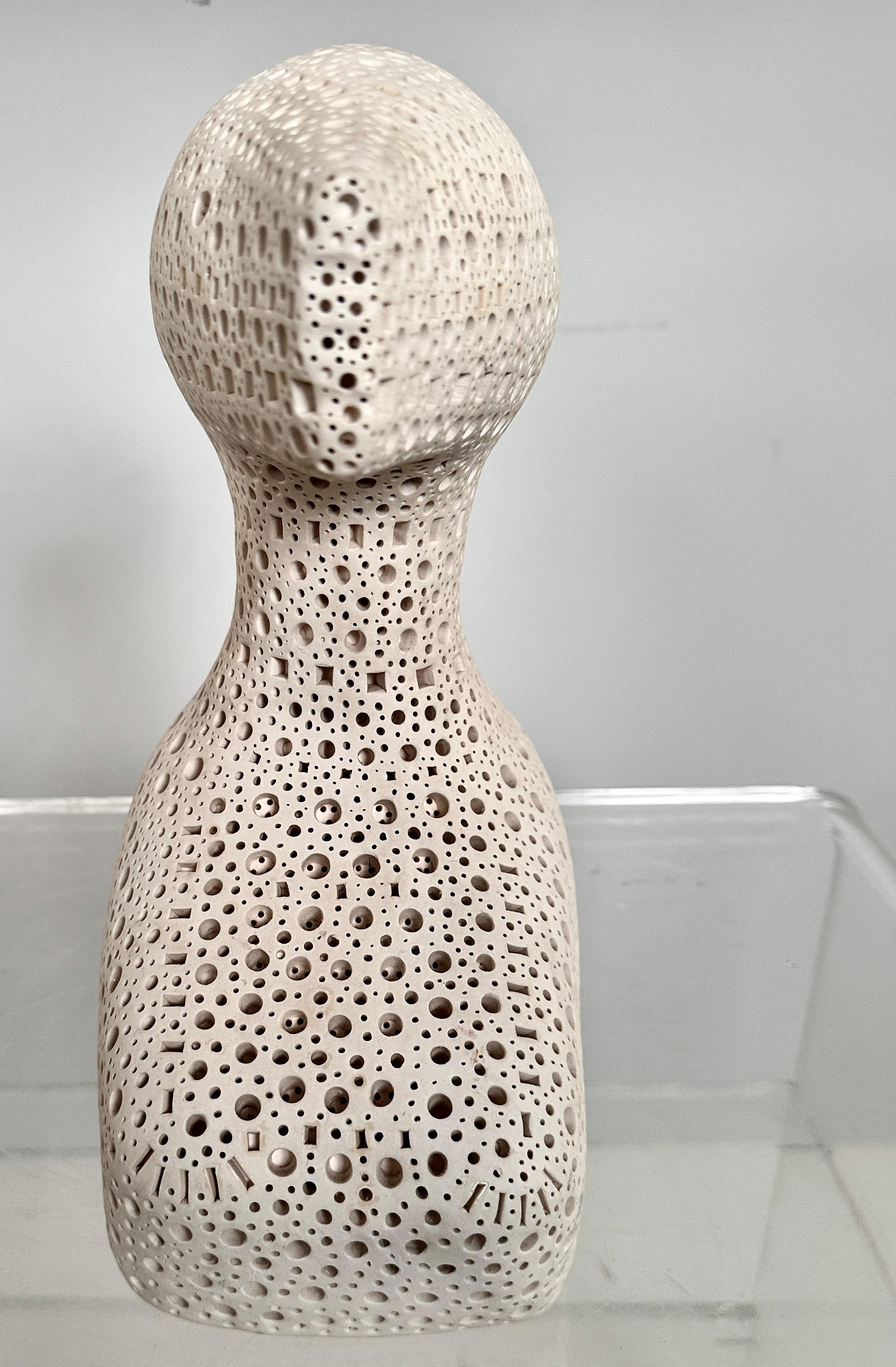 Busto femminile astratto di Alexander Ney, 2009 ca. in vendita 1