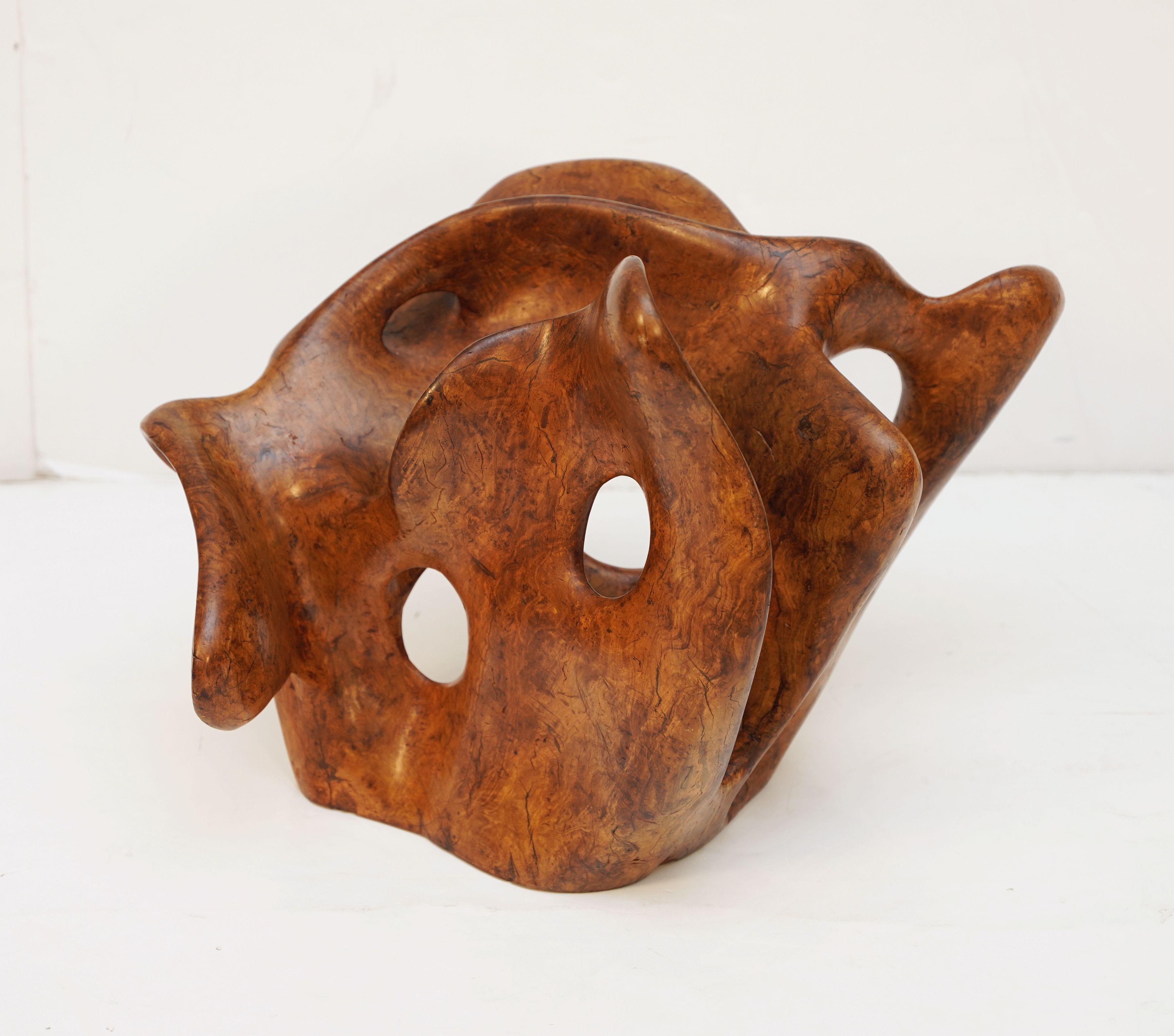 Scultura astratta a forma libera in legno d'olivo dalla Francia In condizioni buone in vendita a Austin, TX