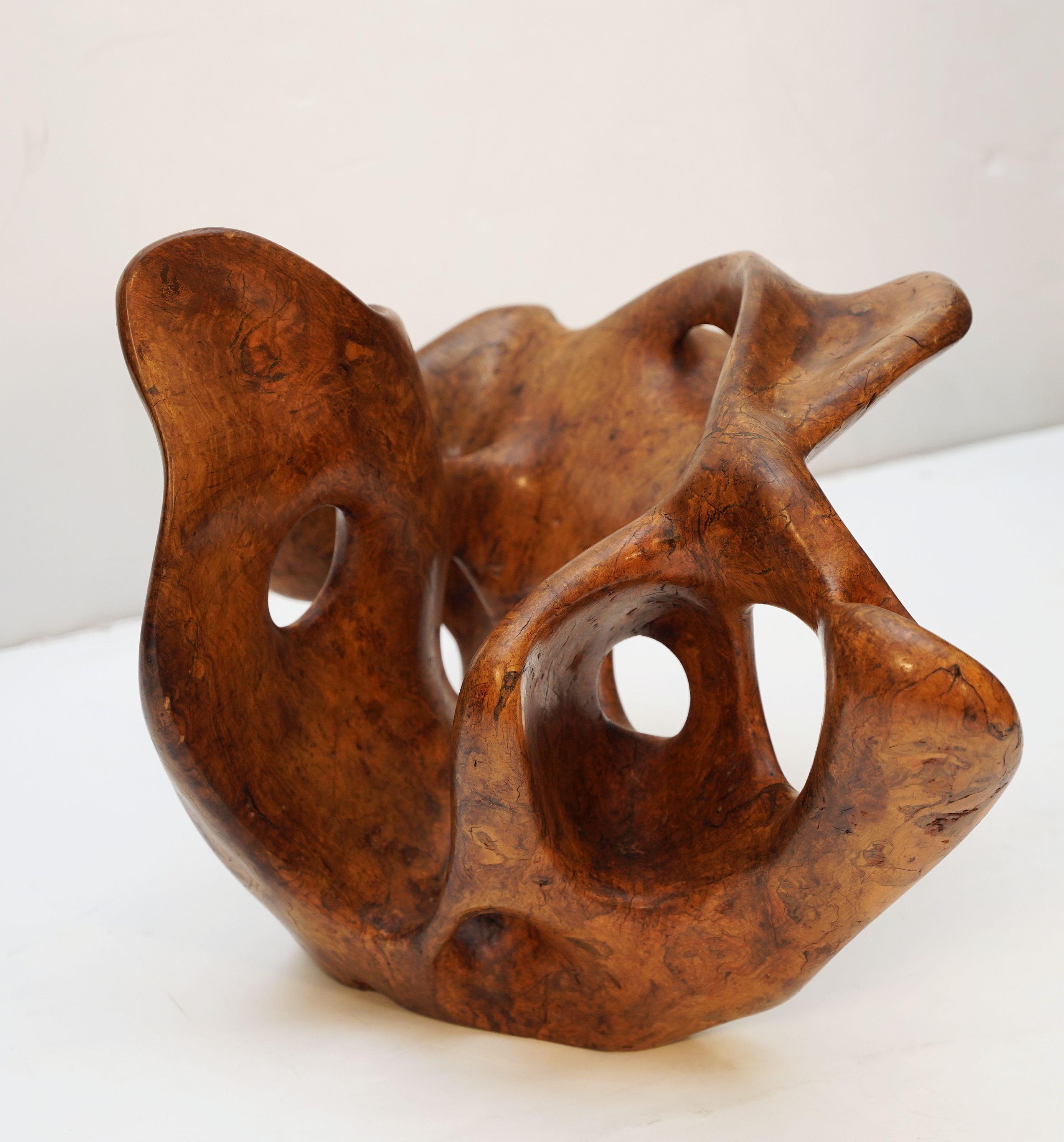 Legno Scultura astratta a forma libera in legno d'olivo dalla Francia in vendita