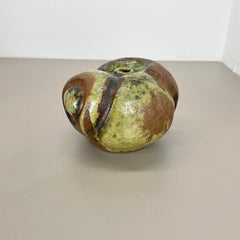 Abstrakte Keramikvase „FRUIT“ aus dem Studio Keramik, Gerhard Liebenthron, Deutschland, 1970