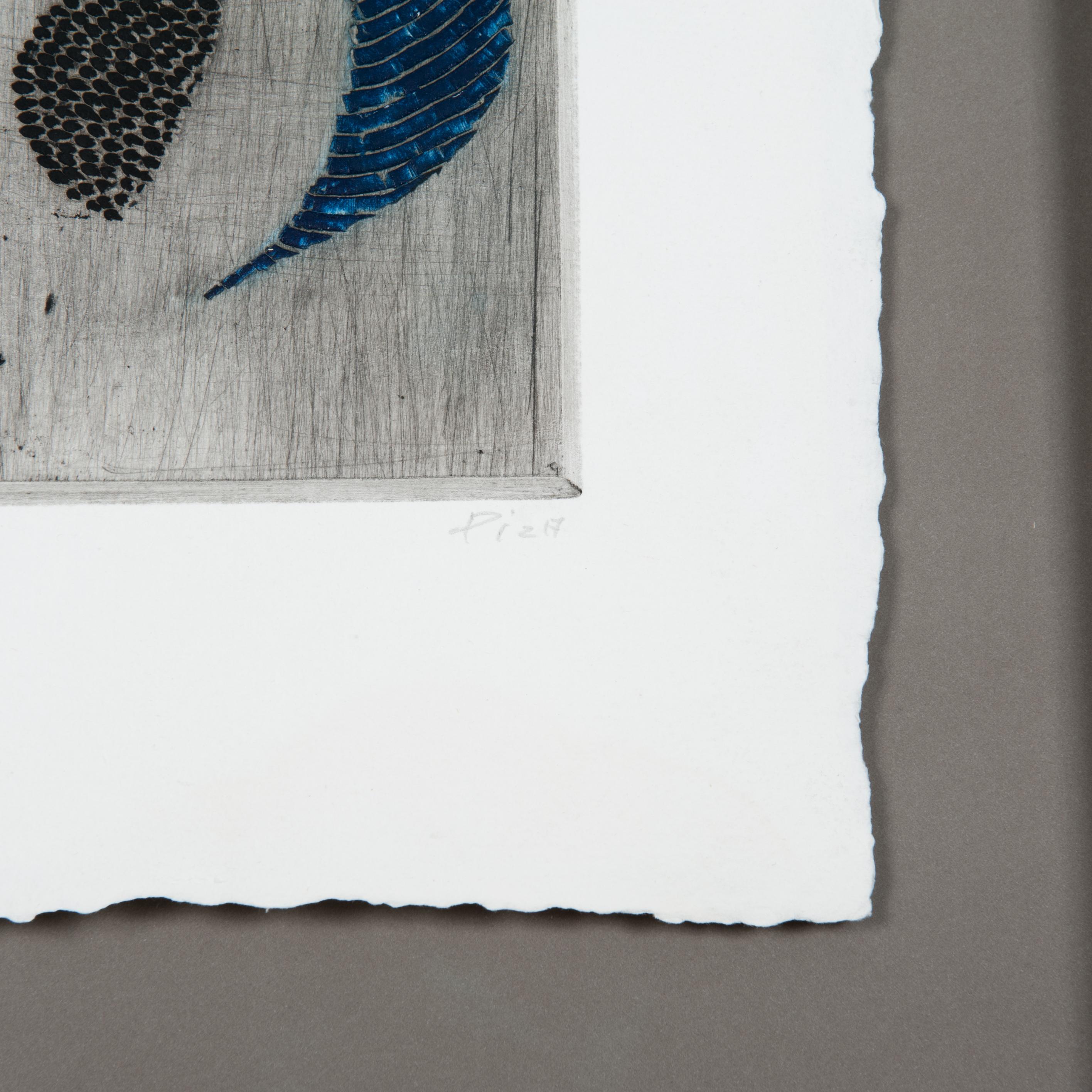 Graphisme abstrait et géométrique à l'encre bleue, rouge et noire sur papier d'Arthur Luiz Piza.
Son style combine le dessin et les techniques graphiques.
Cadre en bois artisanal patiné noir avec décor blanc-or, passepartout gris-mat,
verre non