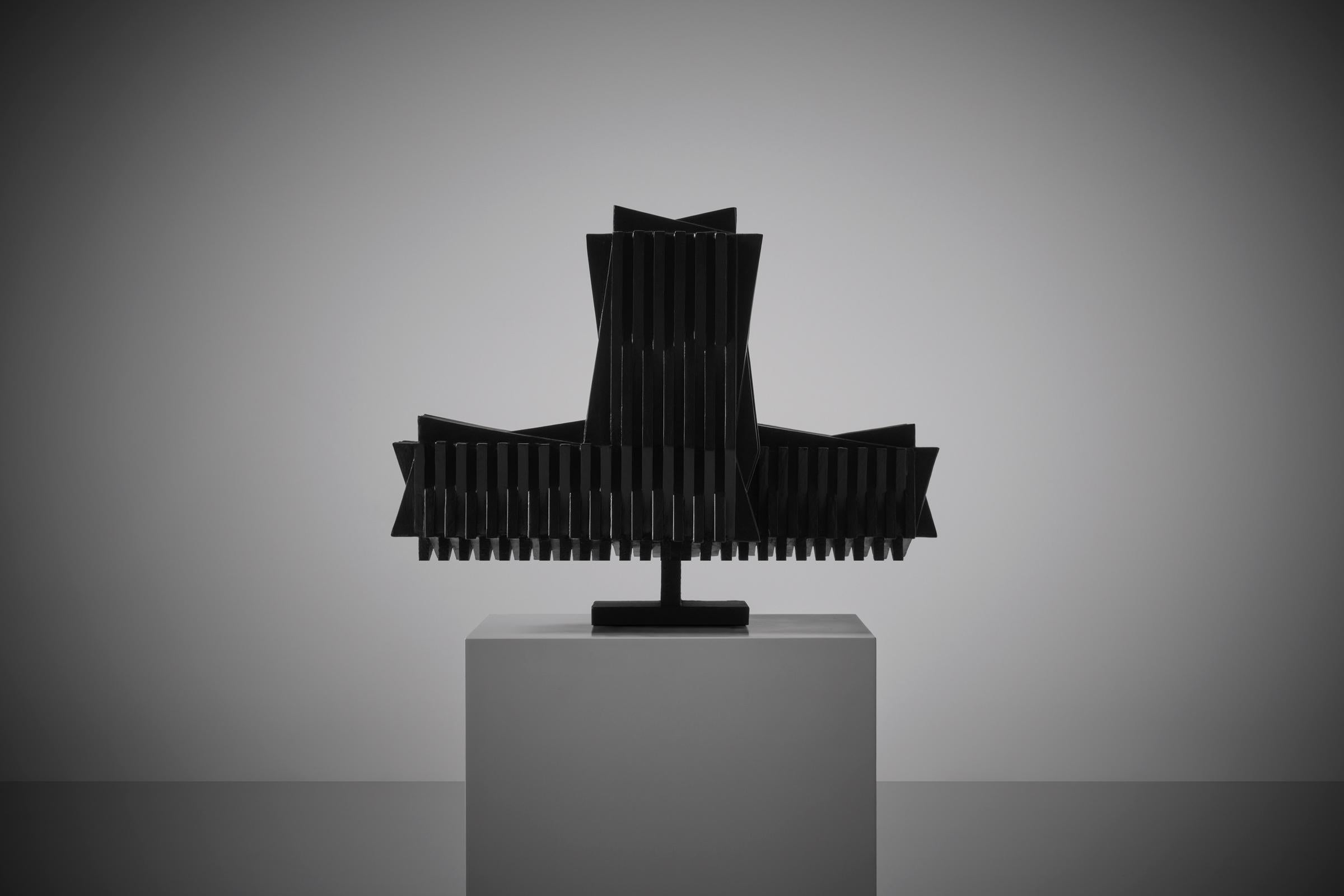 Sculpture géométrique abstraite d'Edison Parra, 1970 en vente 3
