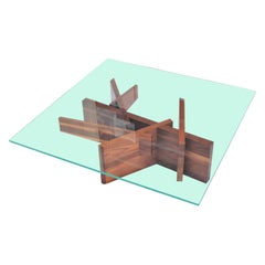 Table basse carrée géométrique abstraite en bois et verre Roche Bobois