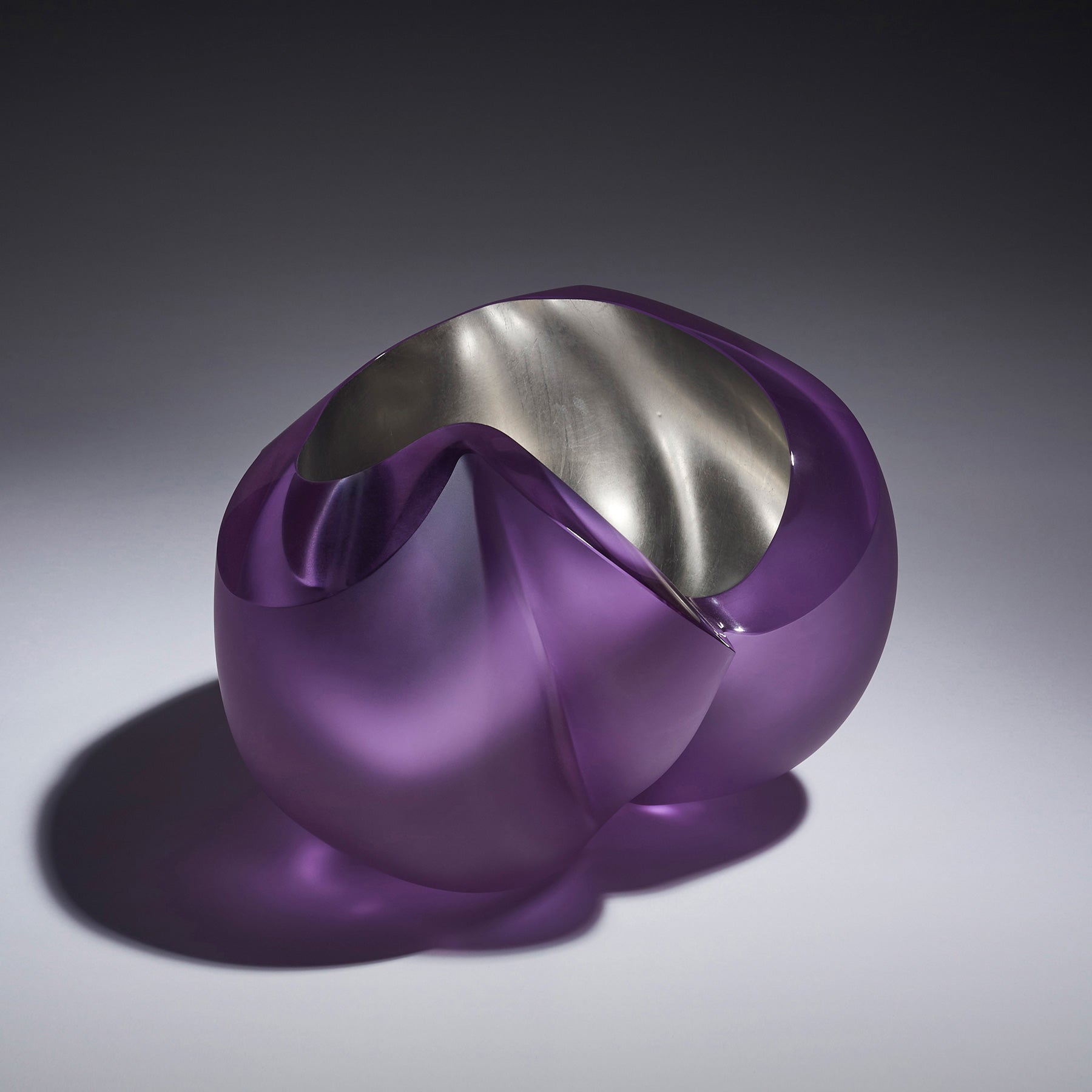 Skulpturale Schale von Barbara Nanning, Glas