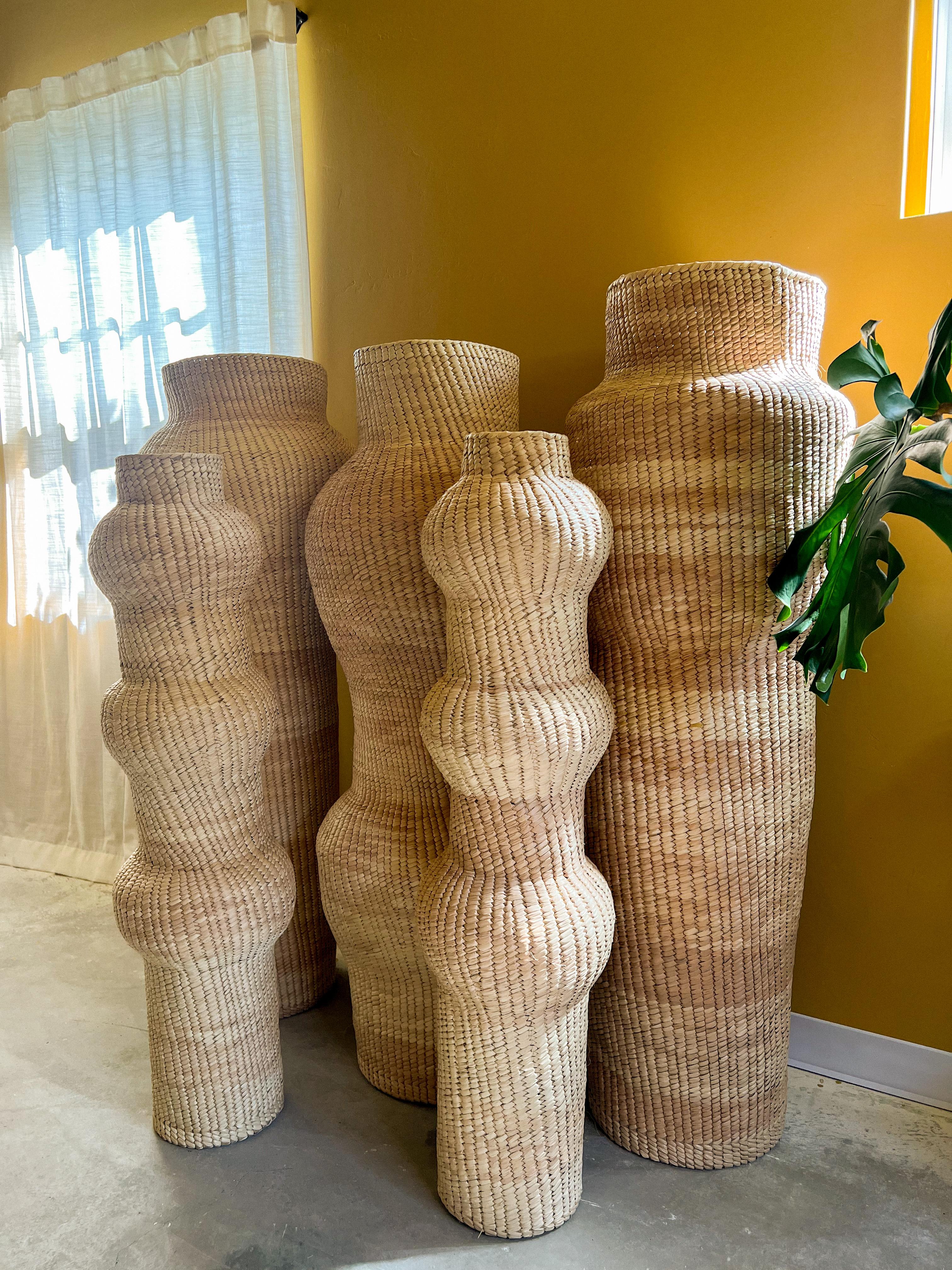 Sculpture abstraite de palmier tissée à la main - Moyen en vente 3