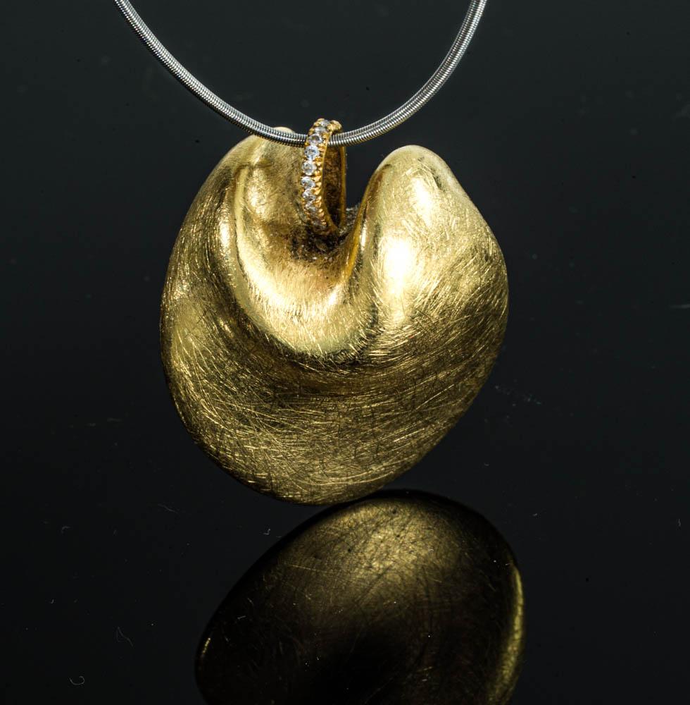 Contemporary  18 Karat Yellow Gold Abstract Heart Pendant, Solid Gold Necklace.