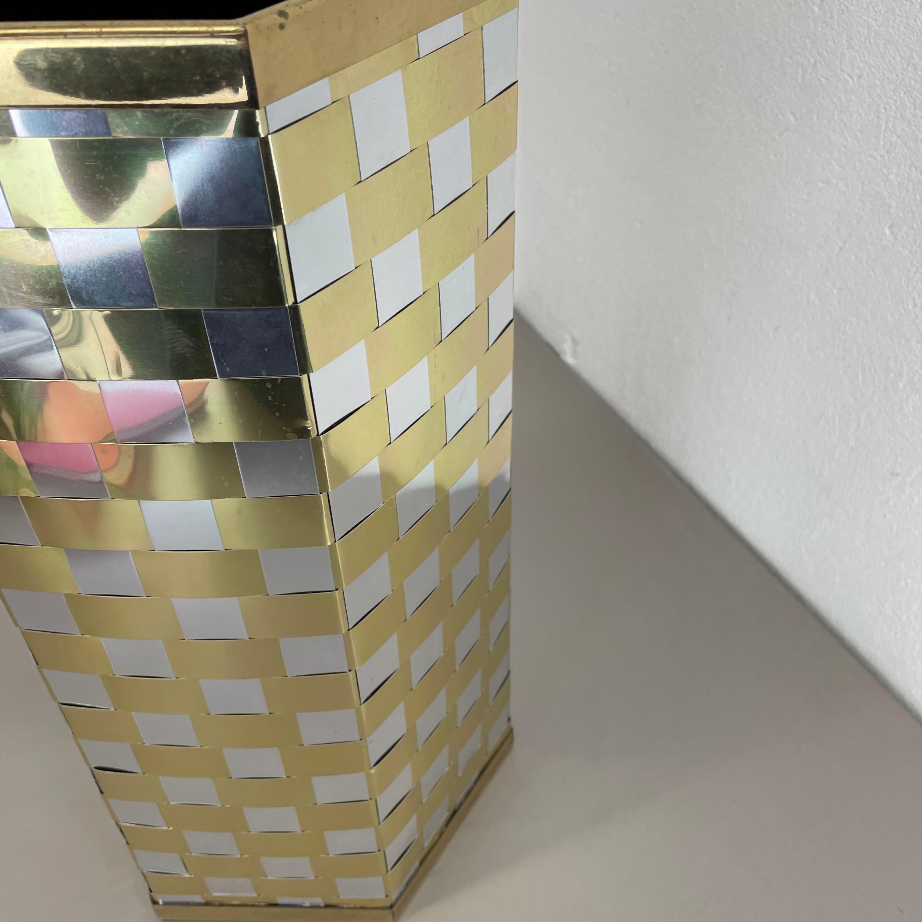 abstract hexagonal bicolor Umbrella Stand in Style of Paul Evans, Italy 1970s For Sale 3