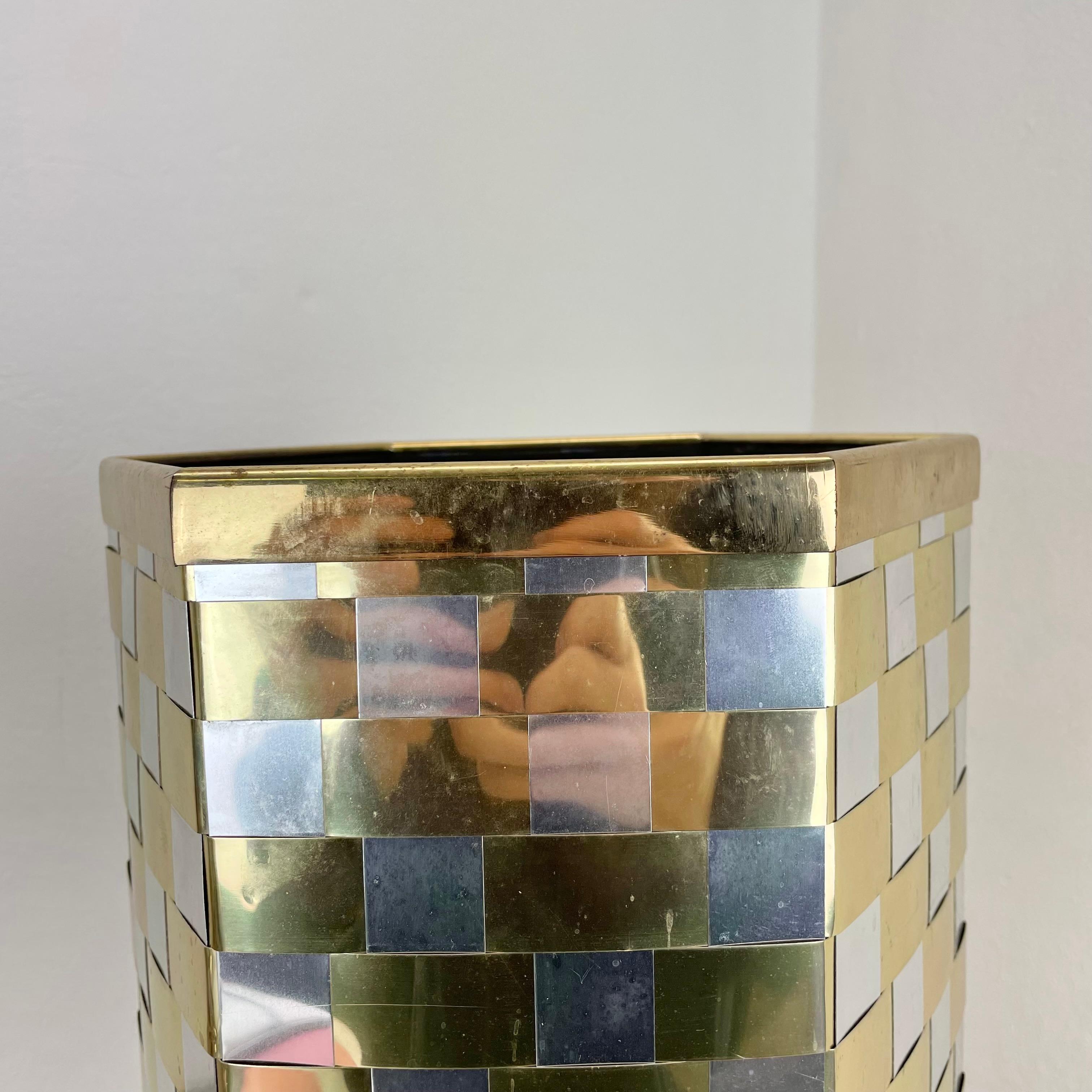 abstract hexagonal bicolor Umbrella Stand in Style of Paul Evans, Italy 1970s For Sale 6