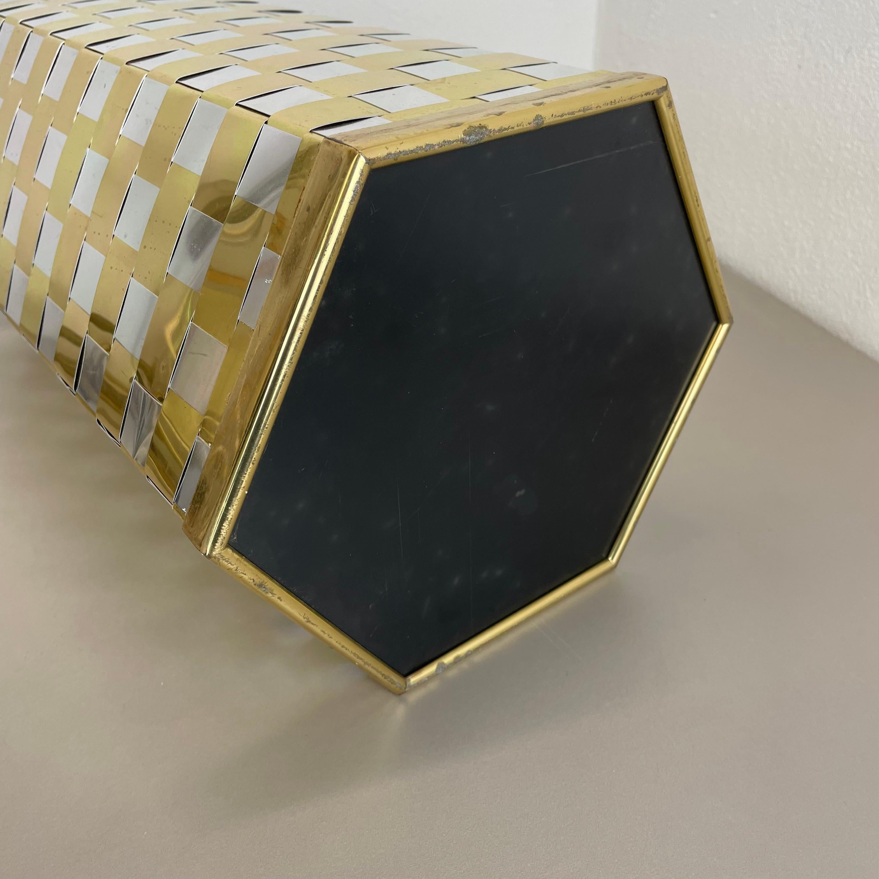 abstract hexagonal bicolor Umbrella Stand in Style of Paul Evans, Italy 1970s For Sale 11