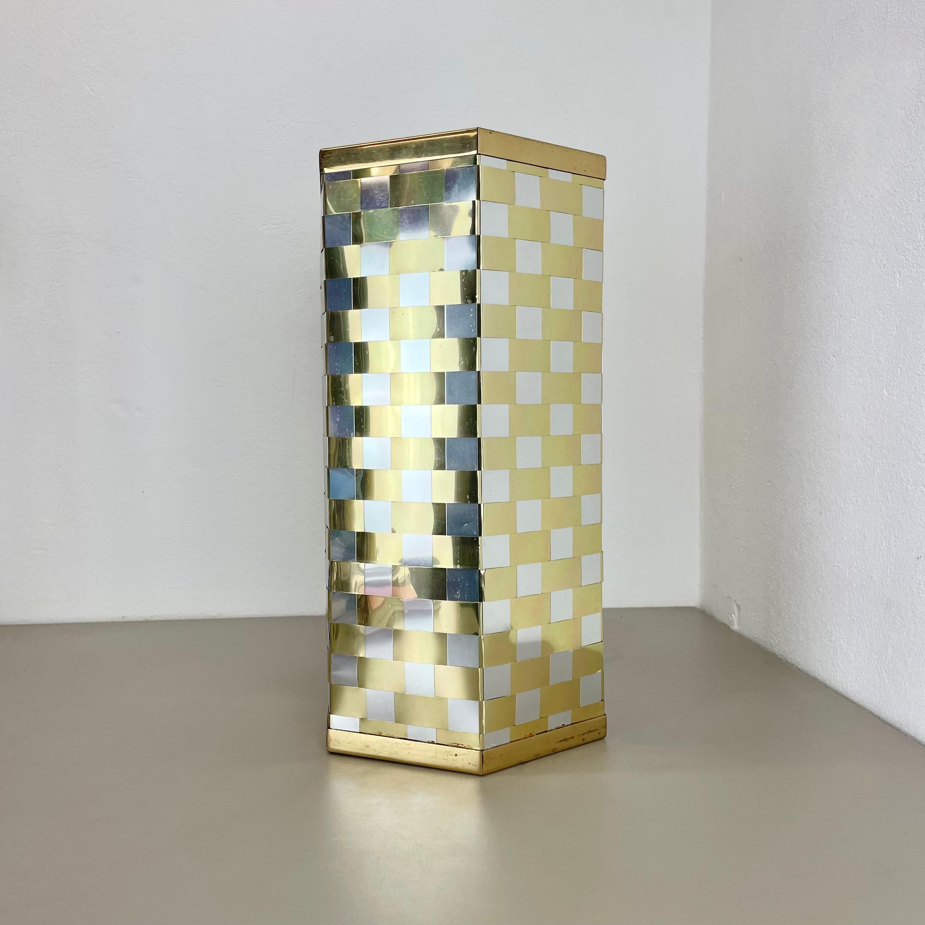 Mid-Century Modern abstract hexagonal bicolor Umbrella Stand in Style of Paul Evans, Italy 1970s For Sale