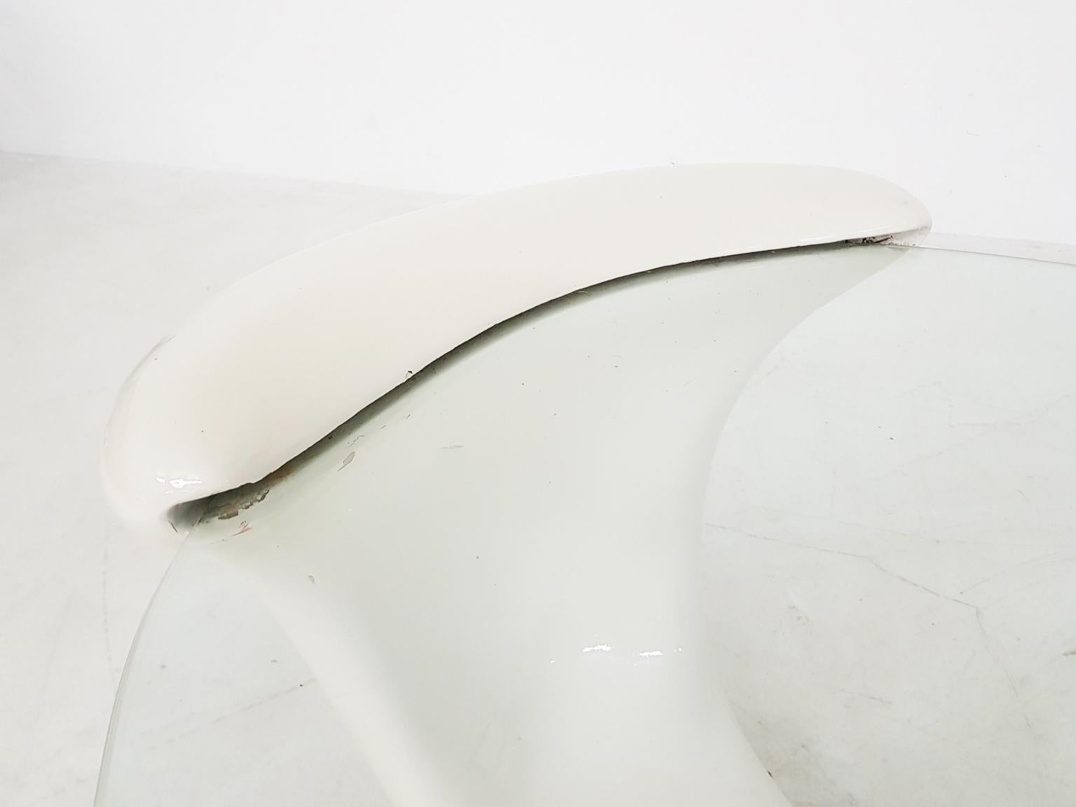 Glass Abstract Human Shaped Coffee Table in White Fibreglass from the Midcentury