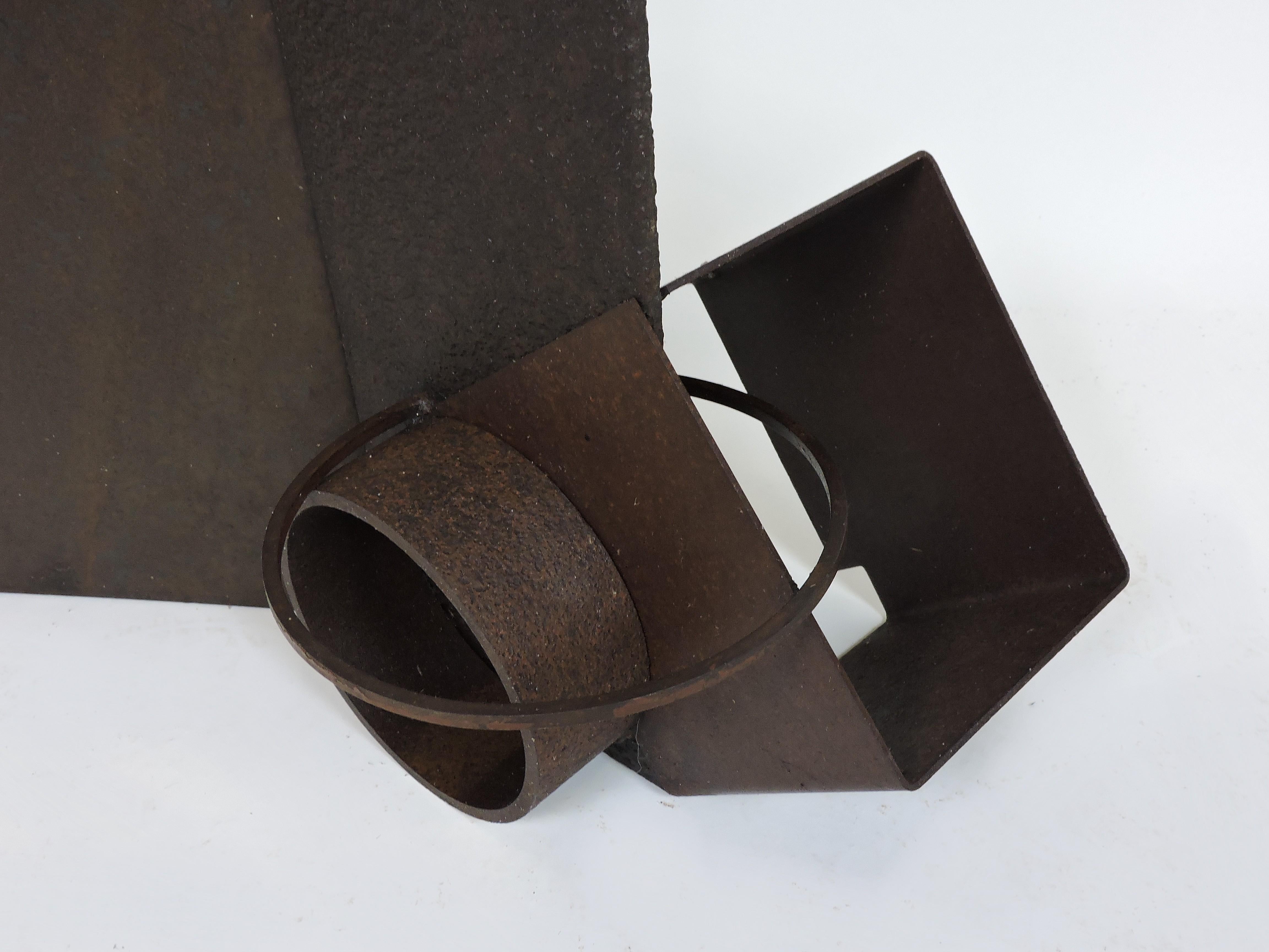 Scultura industriale astratta in acciaio saldato 