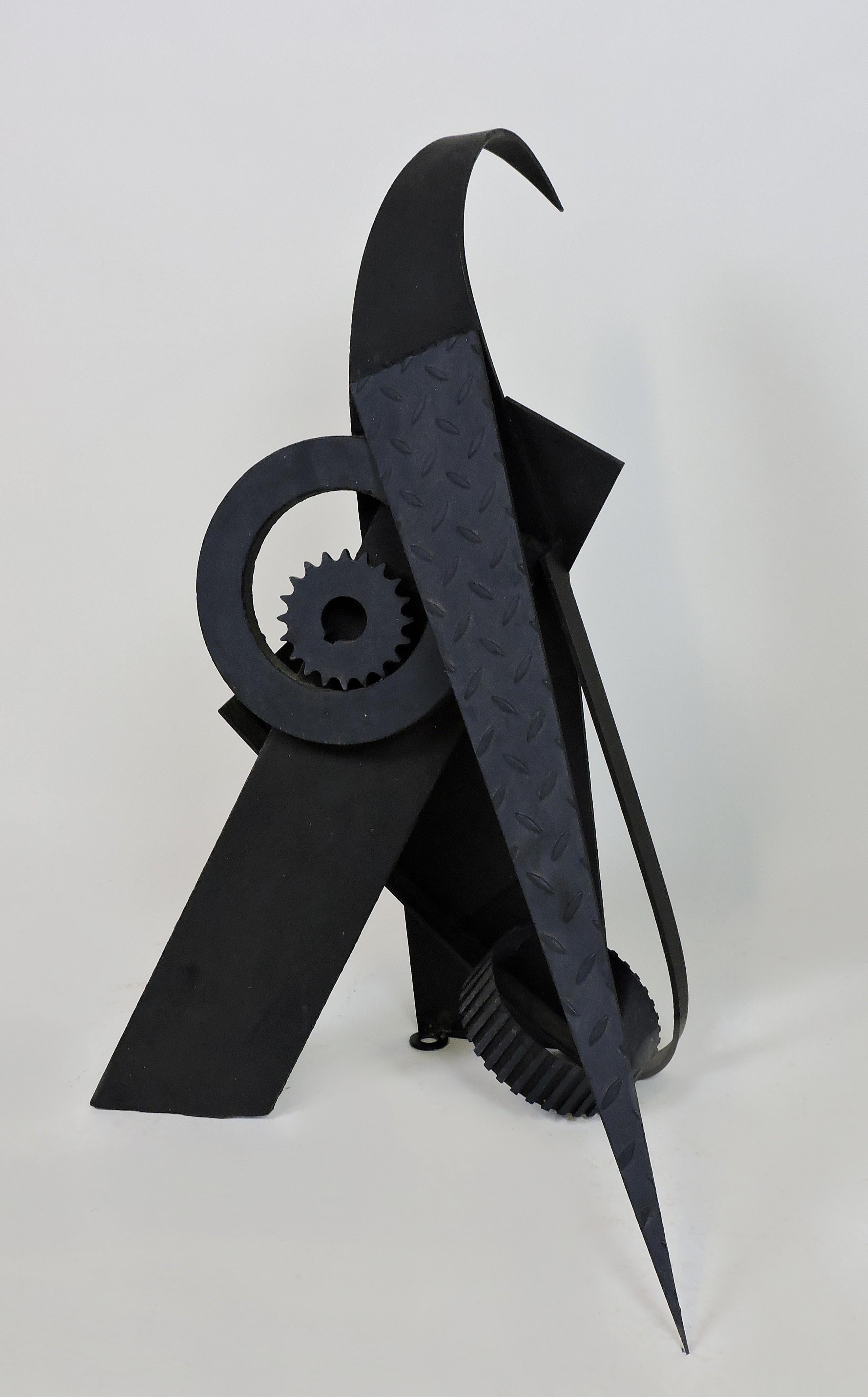 Escultura multidimensional de acero soldado y pintado de estilo industrial, 