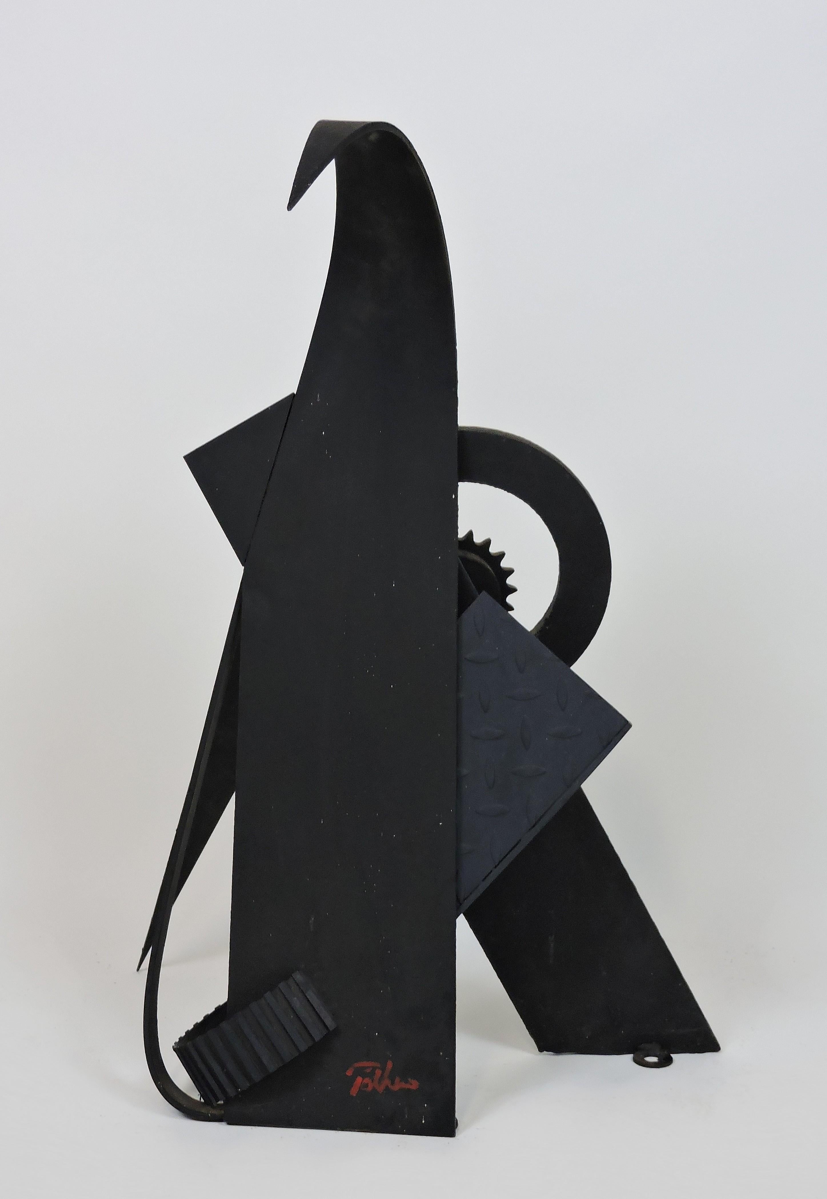 Escultura industrial abstracta de acero soldado 