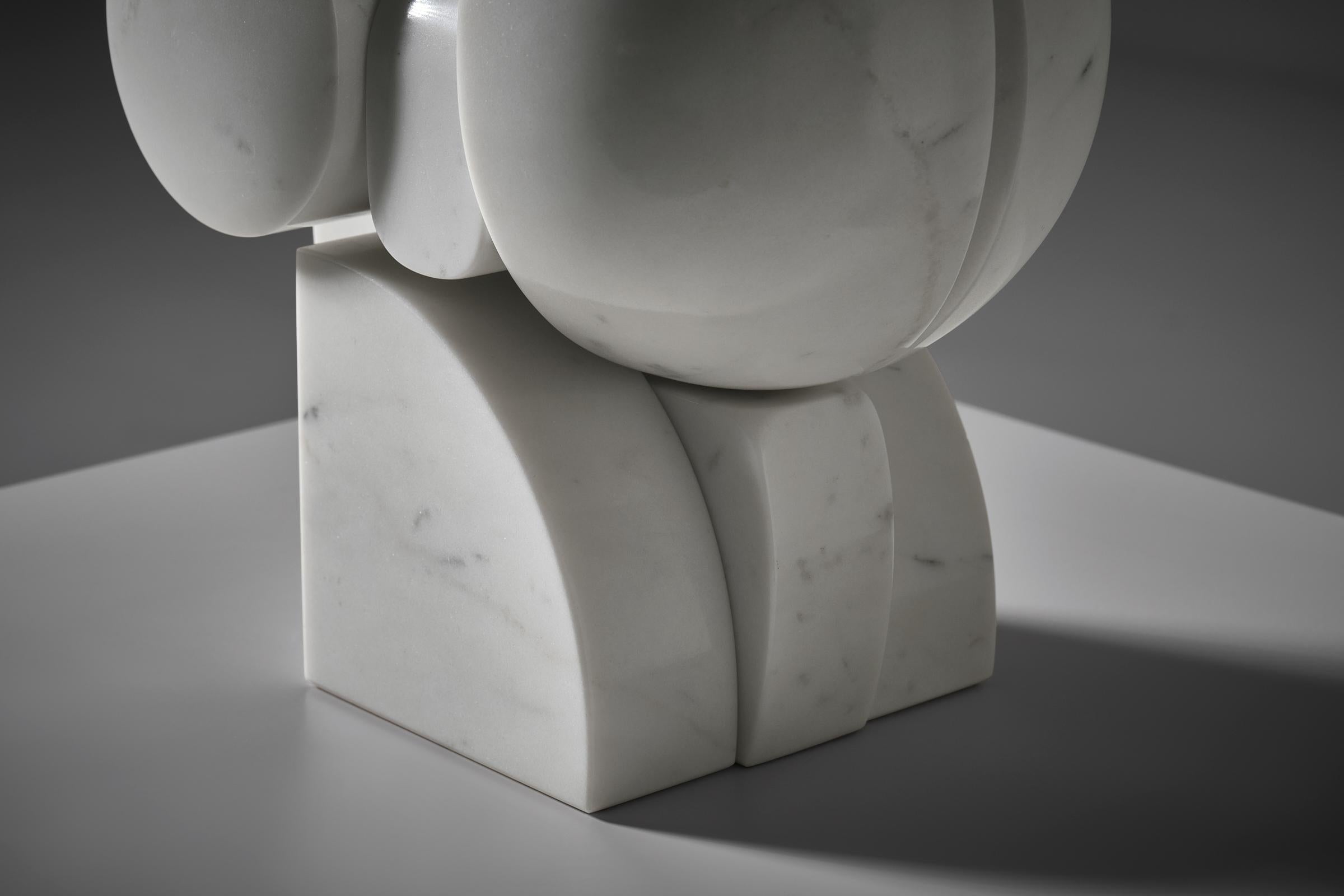 Scultura astratta ad incastro in marmo di Carrara di Andrea Cascella, Italia 1987 In condizioni buone in vendita a Rotterdam, ZH