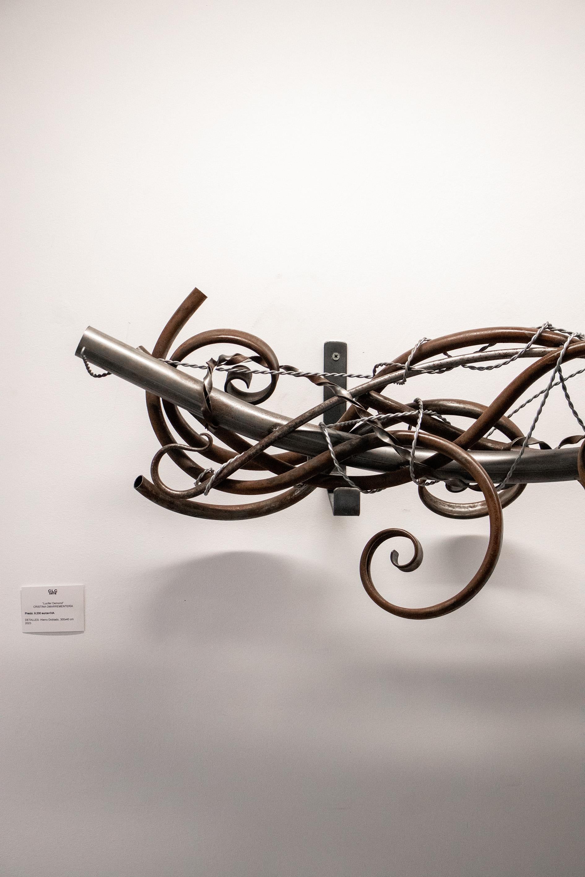 Escultura abstracta de hierro Español en venta