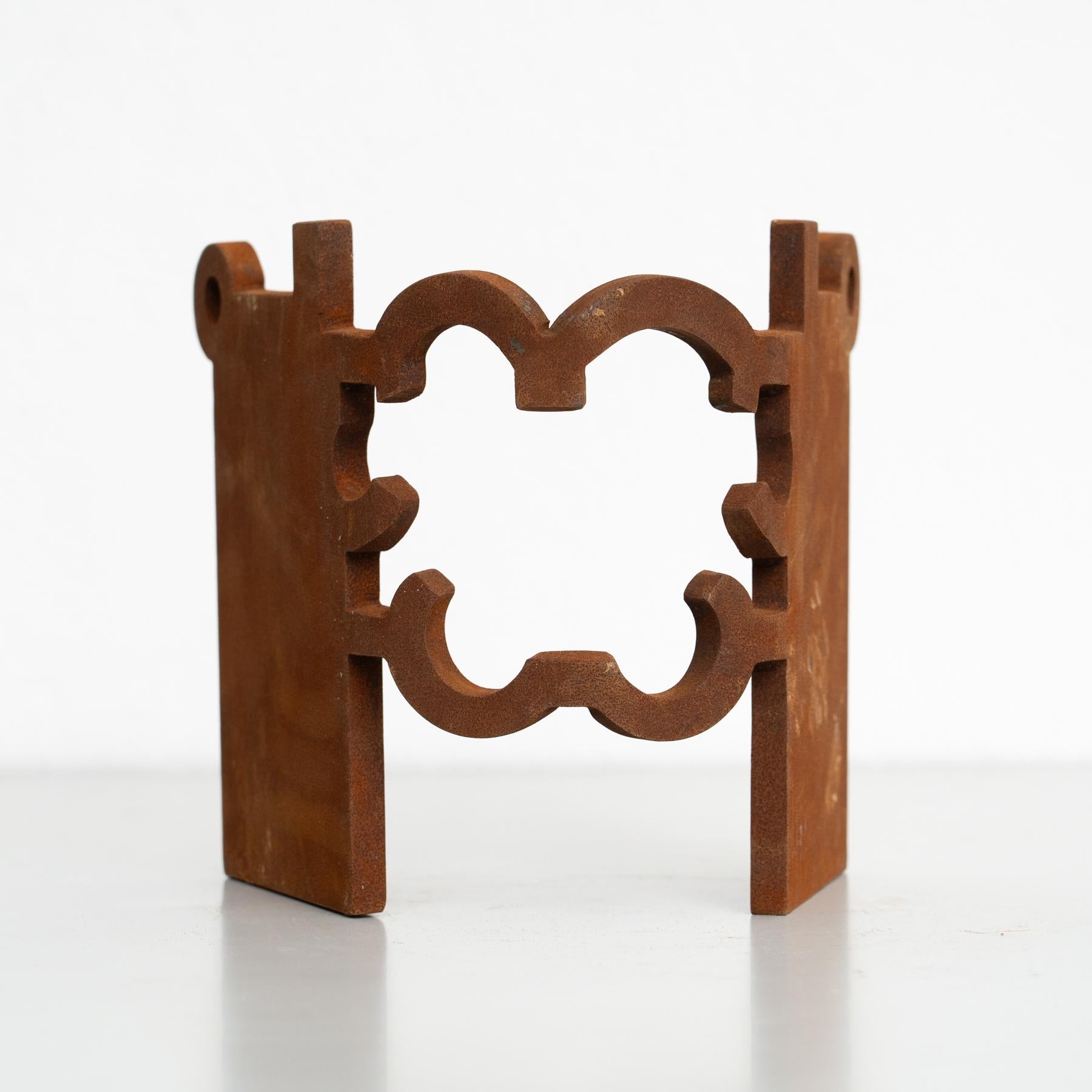 Scultura astratta in ferro nello stile di Chillida, circa 1990 in vendita 3