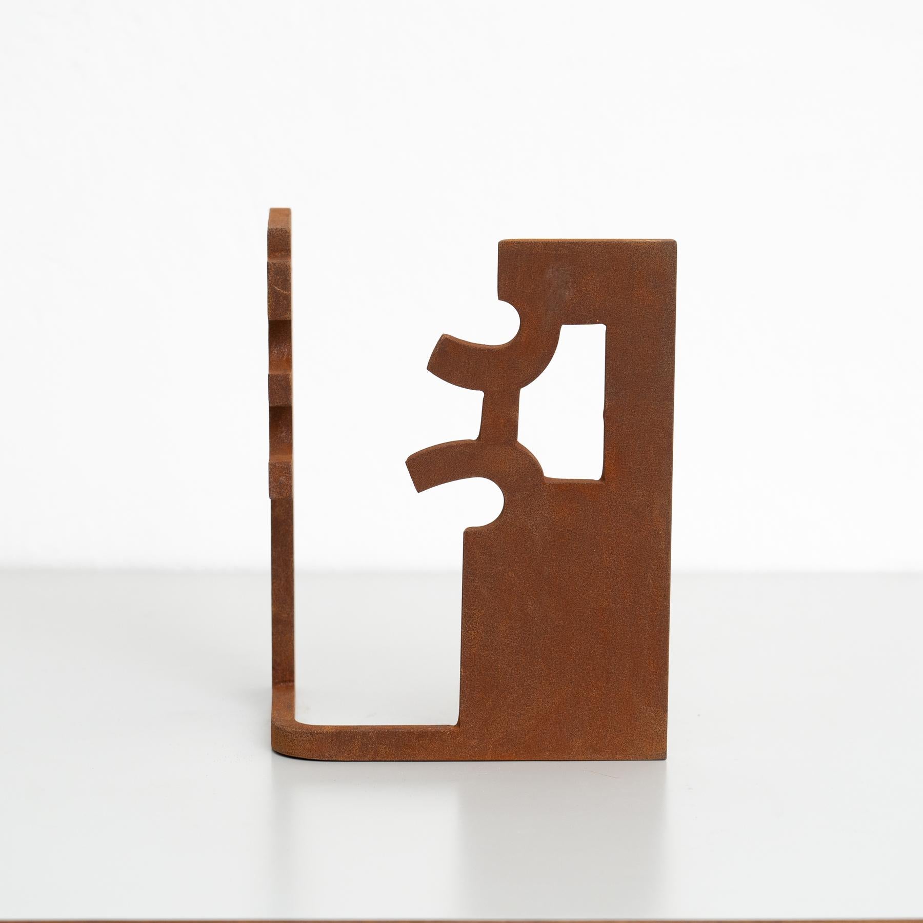 Mid-Century Modern Abstract Iron Sculpture in the Style of Chillida, circa 1990 For Sale