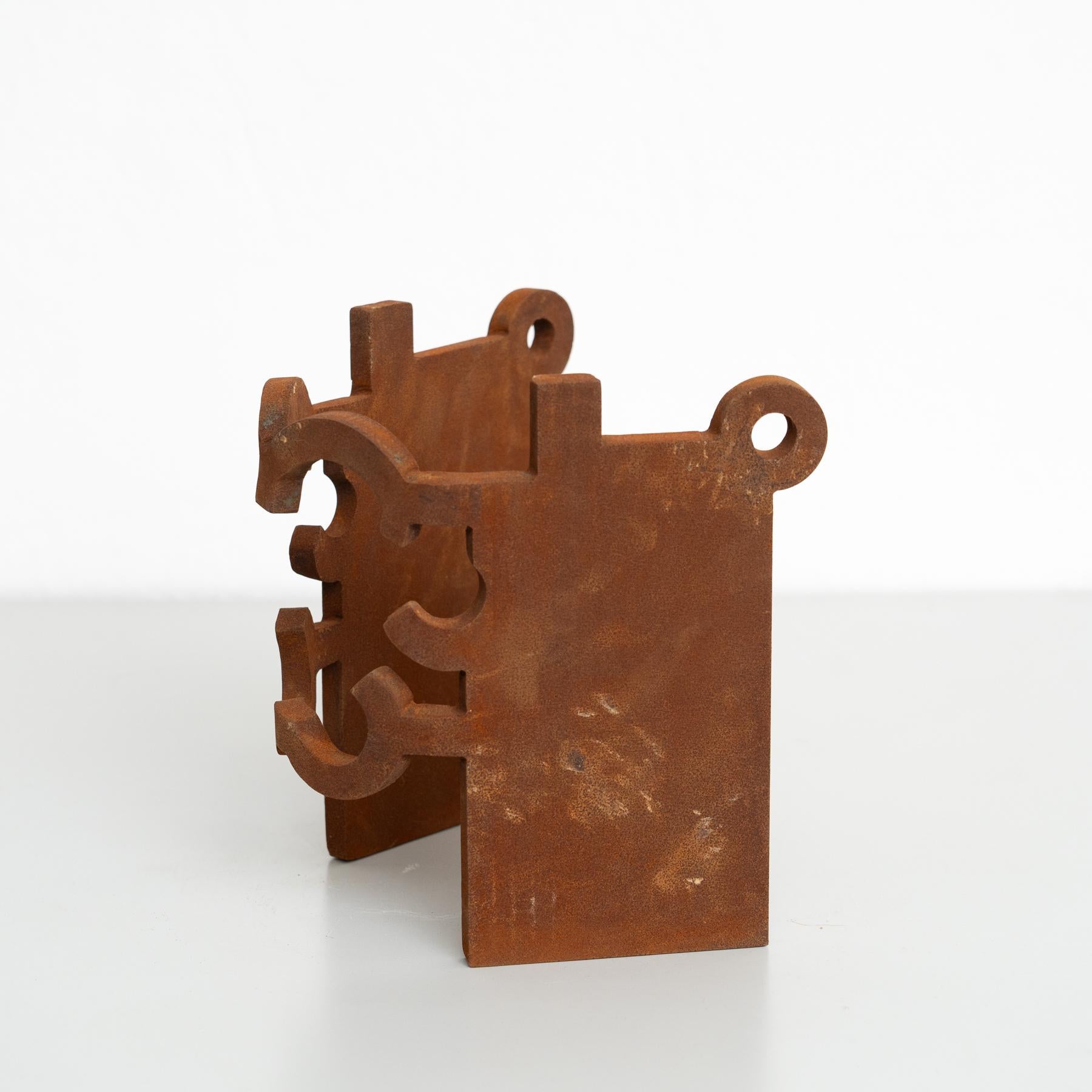 Mid-Century moderno Scultura astratta in ferro nello stile di Chillida, circa 1990 in vendita