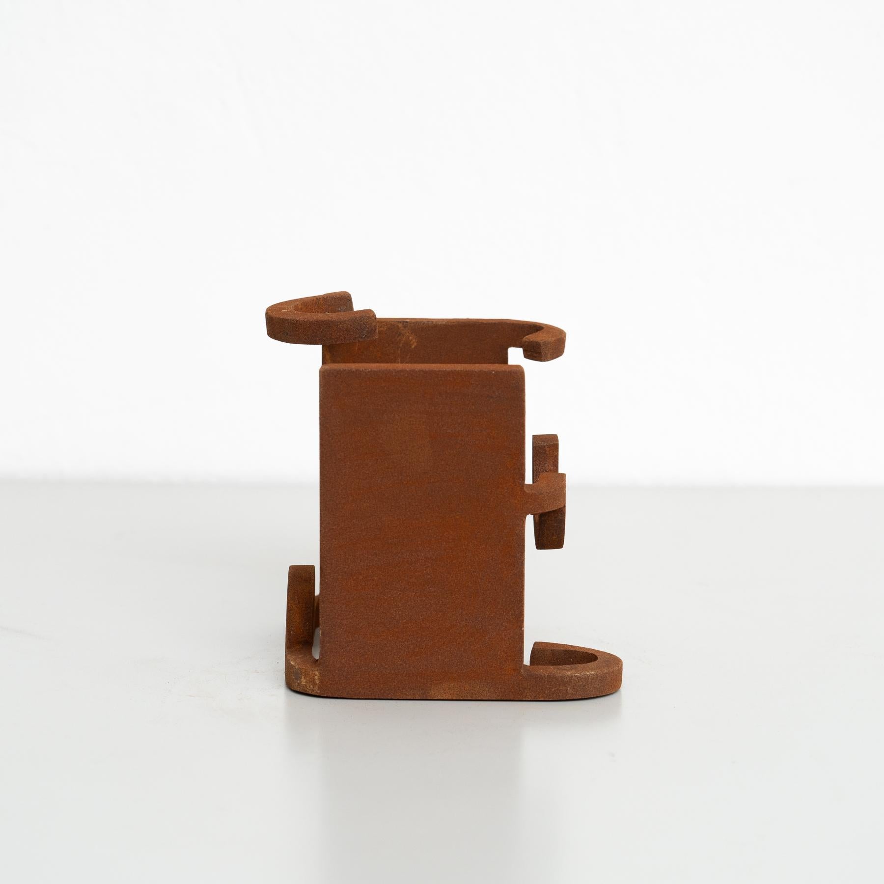 Mid-Century moderno Scultura astratta in ferro nello stile di Chillida, circa 1990 in vendita
