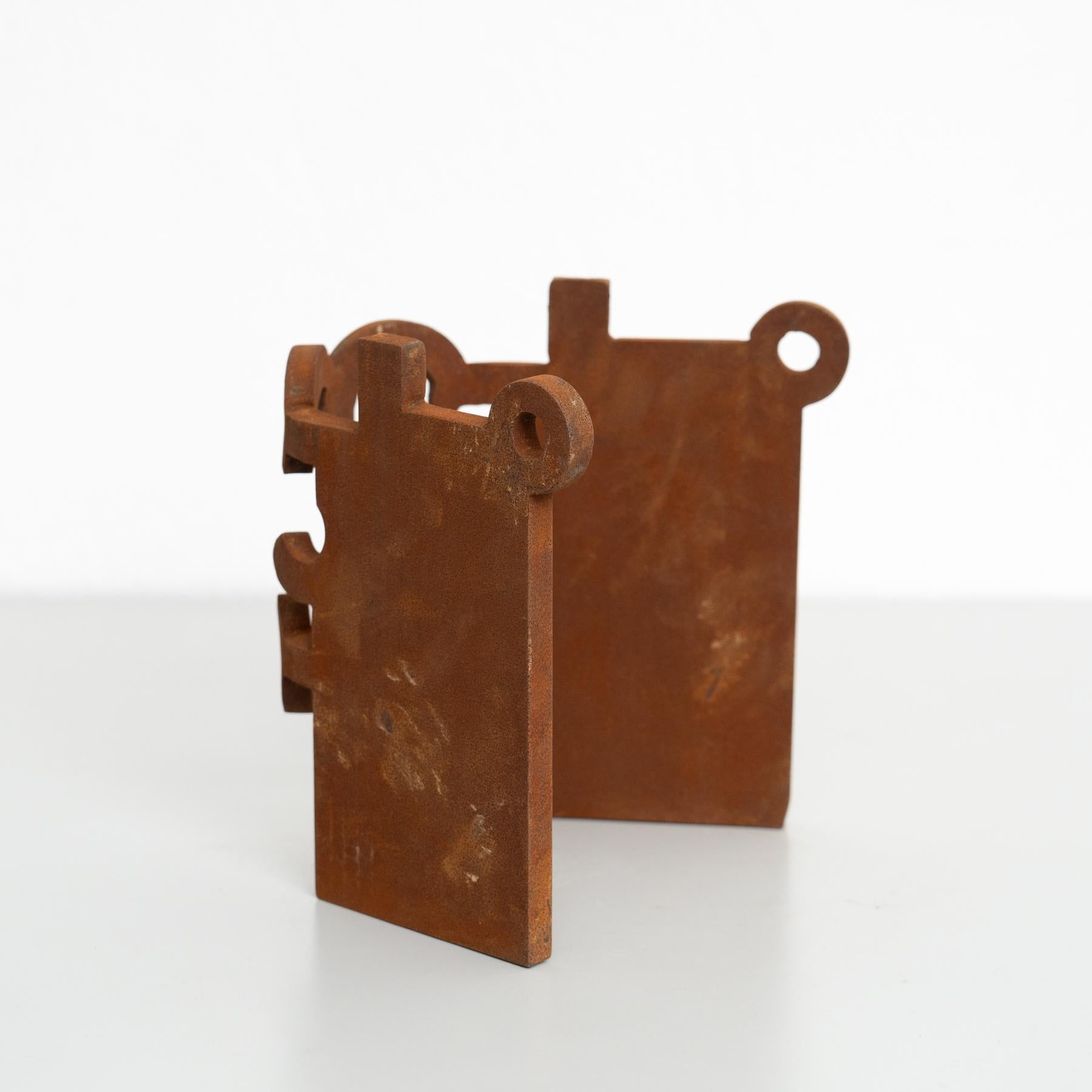 Spagnolo Scultura astratta in ferro nello stile di Chillida, circa 1990 in vendita