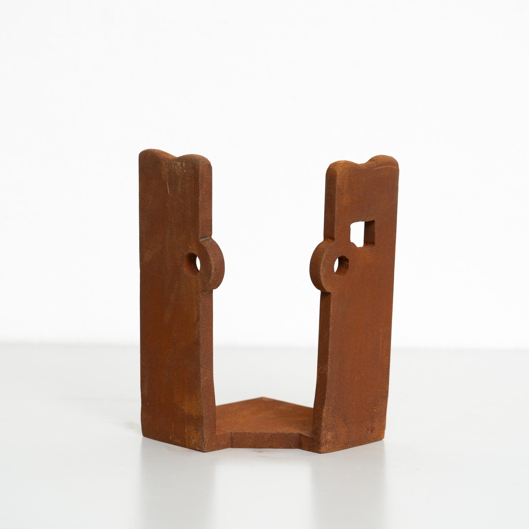 Abstract Iron Sculpture in the Style of Chillida, circa 1990 In Good Condition For Sale In Barcelona, ES