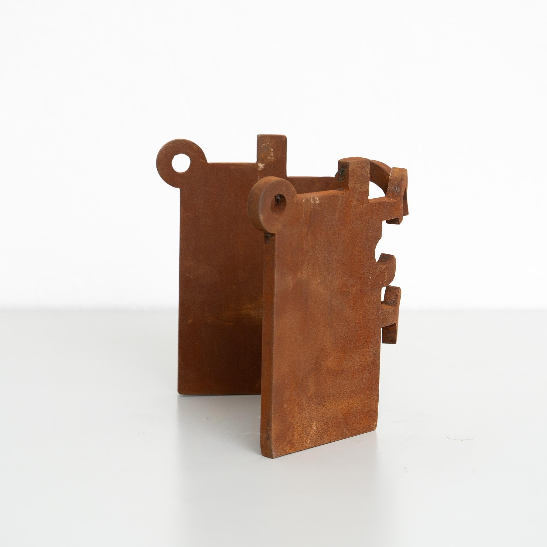 Fine XX secolo Scultura astratta in ferro nello stile di Chillida, circa 1990 in vendita
