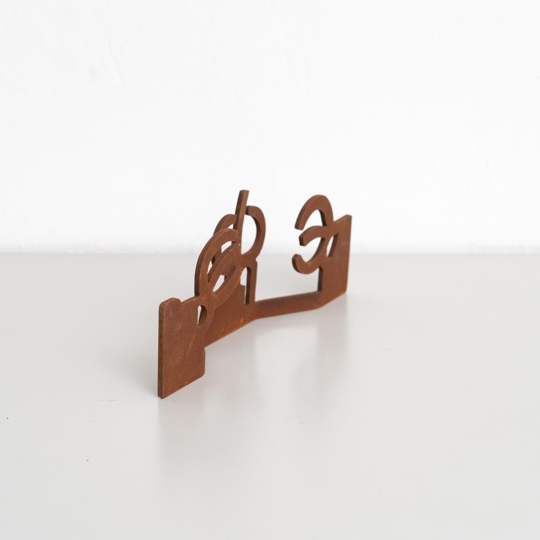 Fine XX secolo Scultura astratta in ferro nello stile di Chillida, circa 1990 in vendita