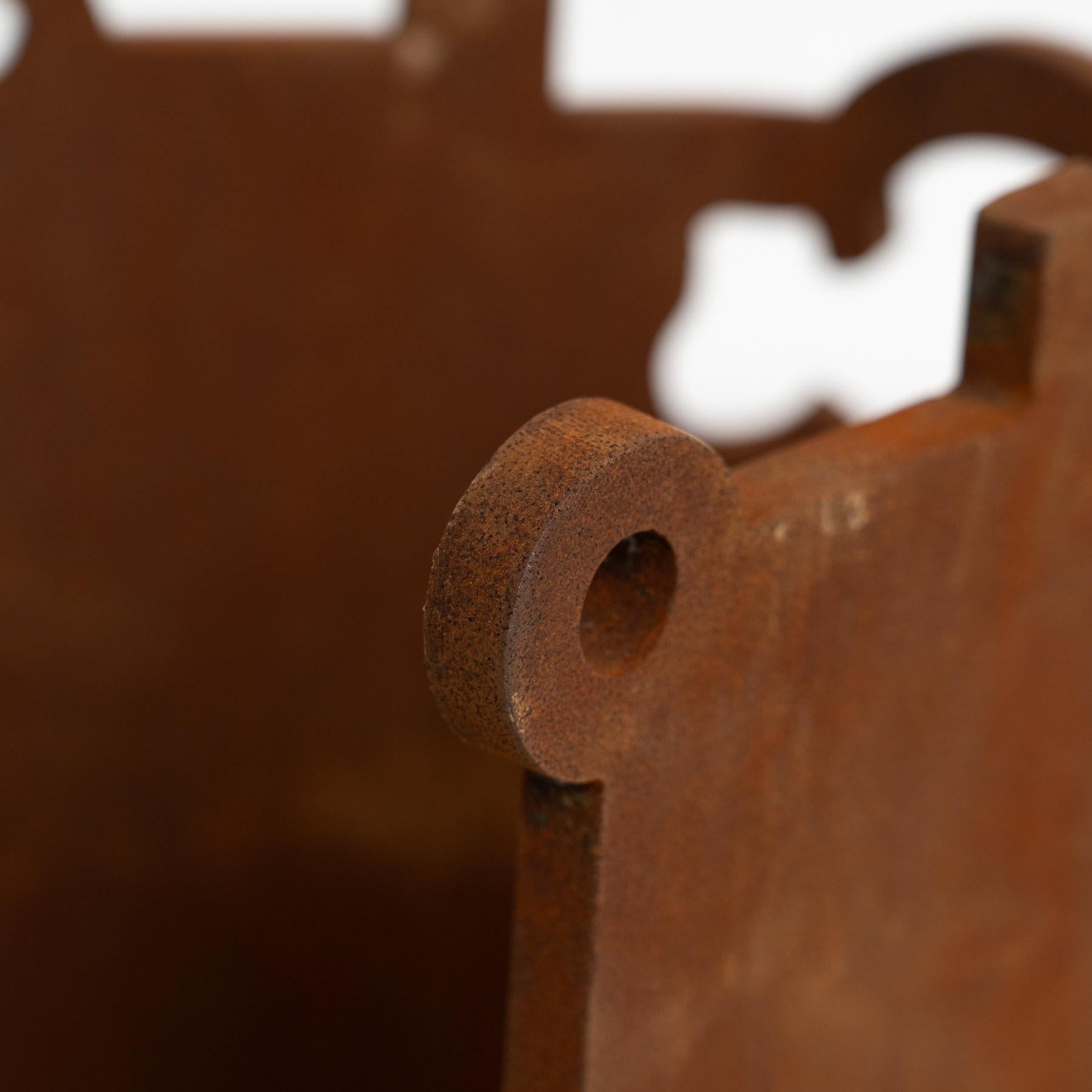 Metallo Scultura astratta in ferro nello stile di Chillida, circa 1990 in vendita