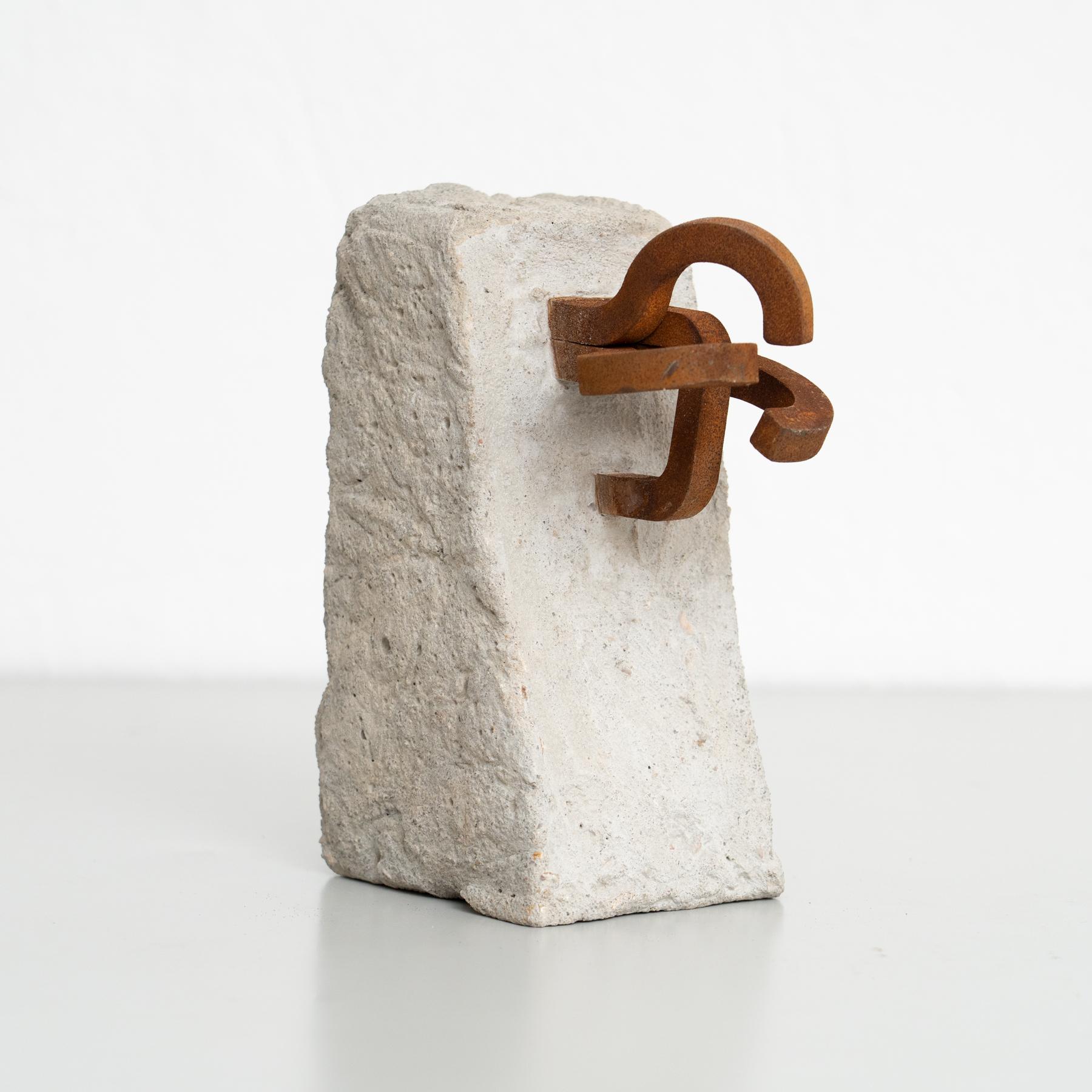 Scultura astratta in ferro nello stile di Chillida, circa 1990 in vendita 1