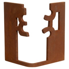 Escultura abstracta de hierro al estilo de Chillida, hacia 1990