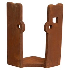 Escultura abstracta de hierro al estilo de Chillida, hacia 1990