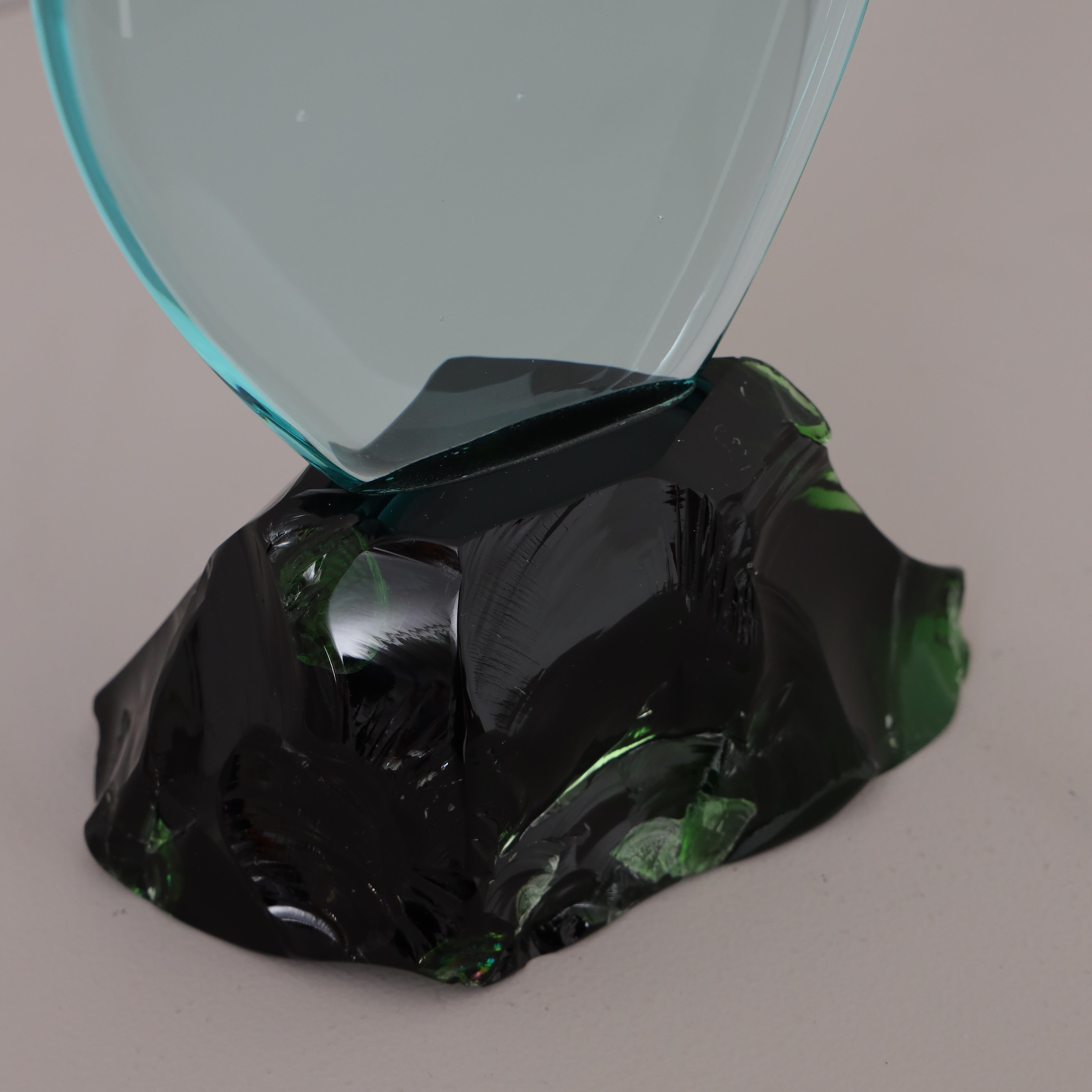 Abstrakte italienische Kunstglas-Skulptur aus Glas (Glaskunst) im Angebot