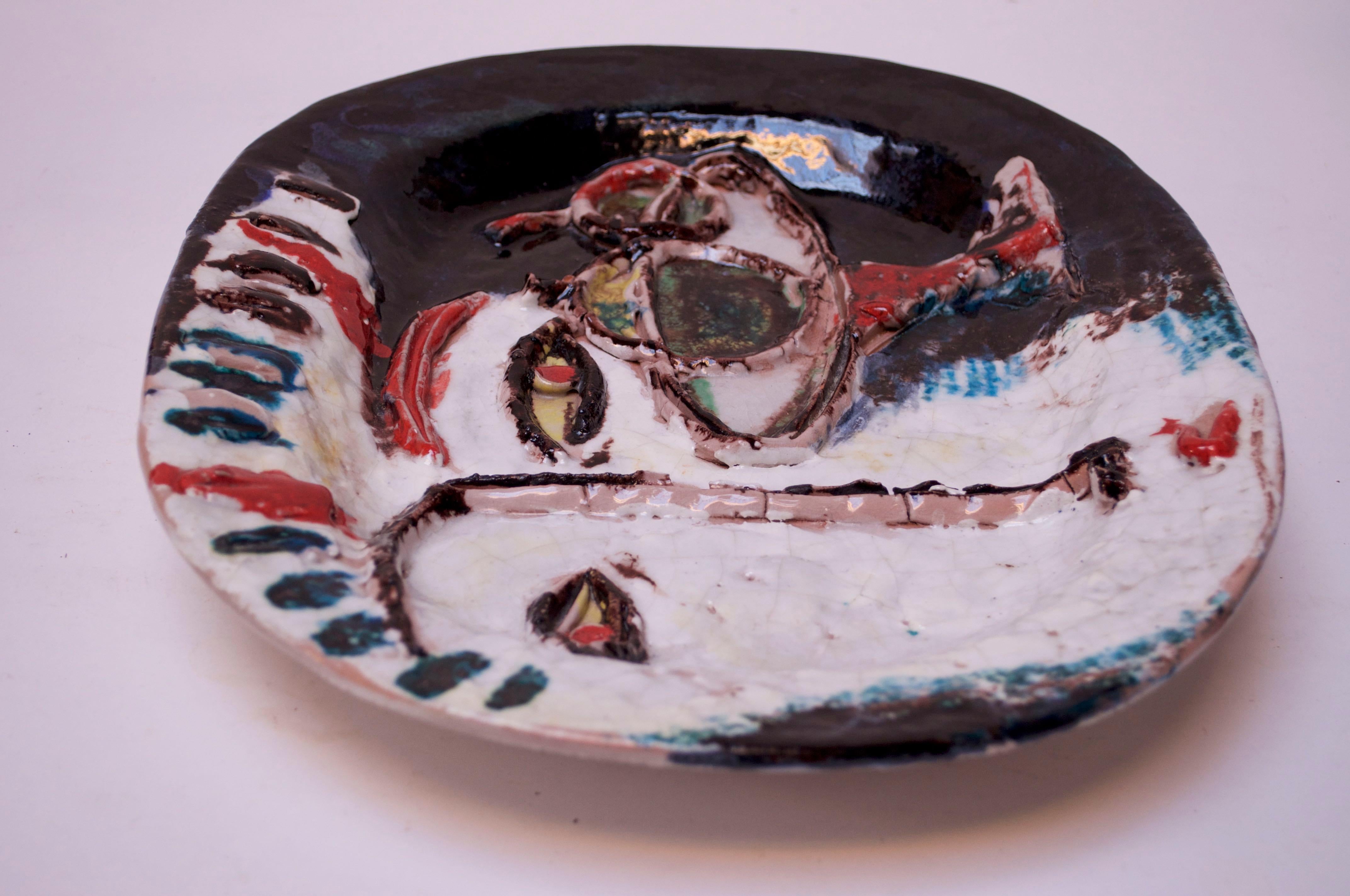 Abstract Italian Modernist Ceramic 'Face' Charger In Good Condition In Brooklyn, NY