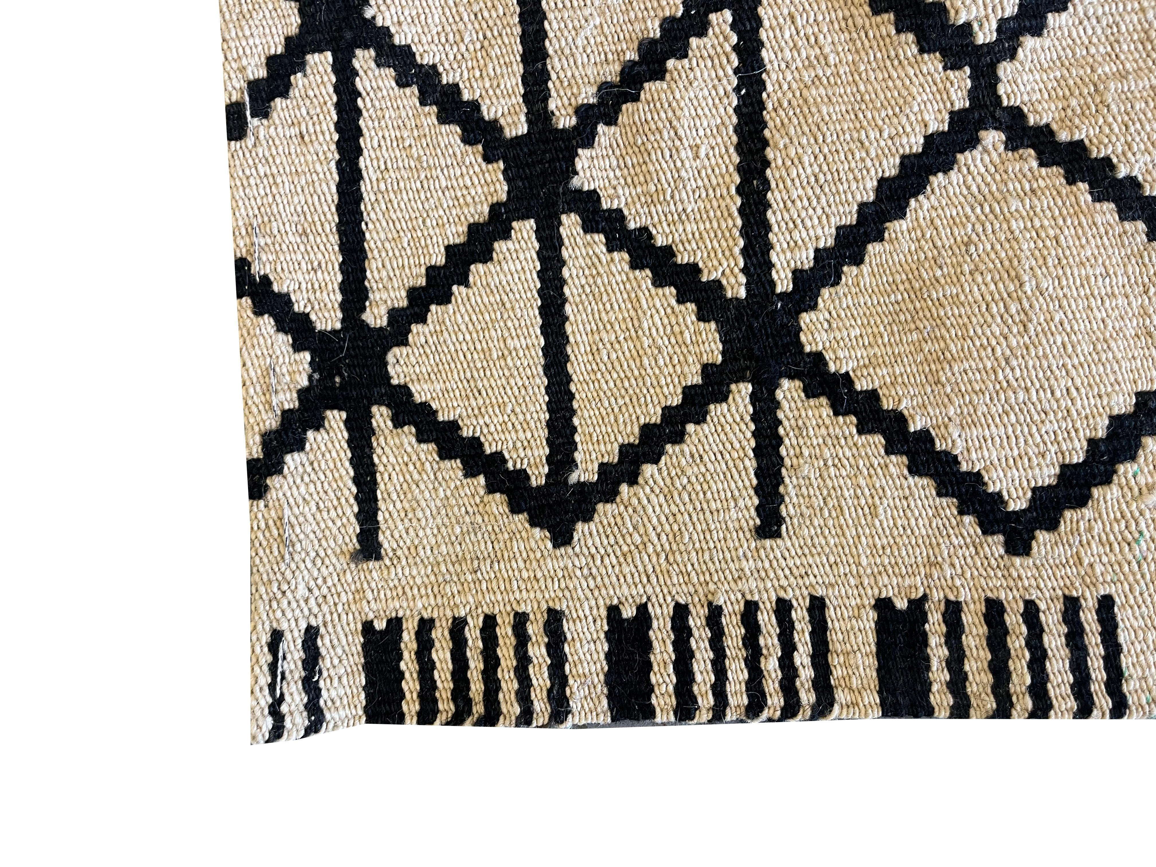 Afghan Abstract Kilim Rug Ivory / Black Modern Wool Scandinavian Rug Carpet For Sale
