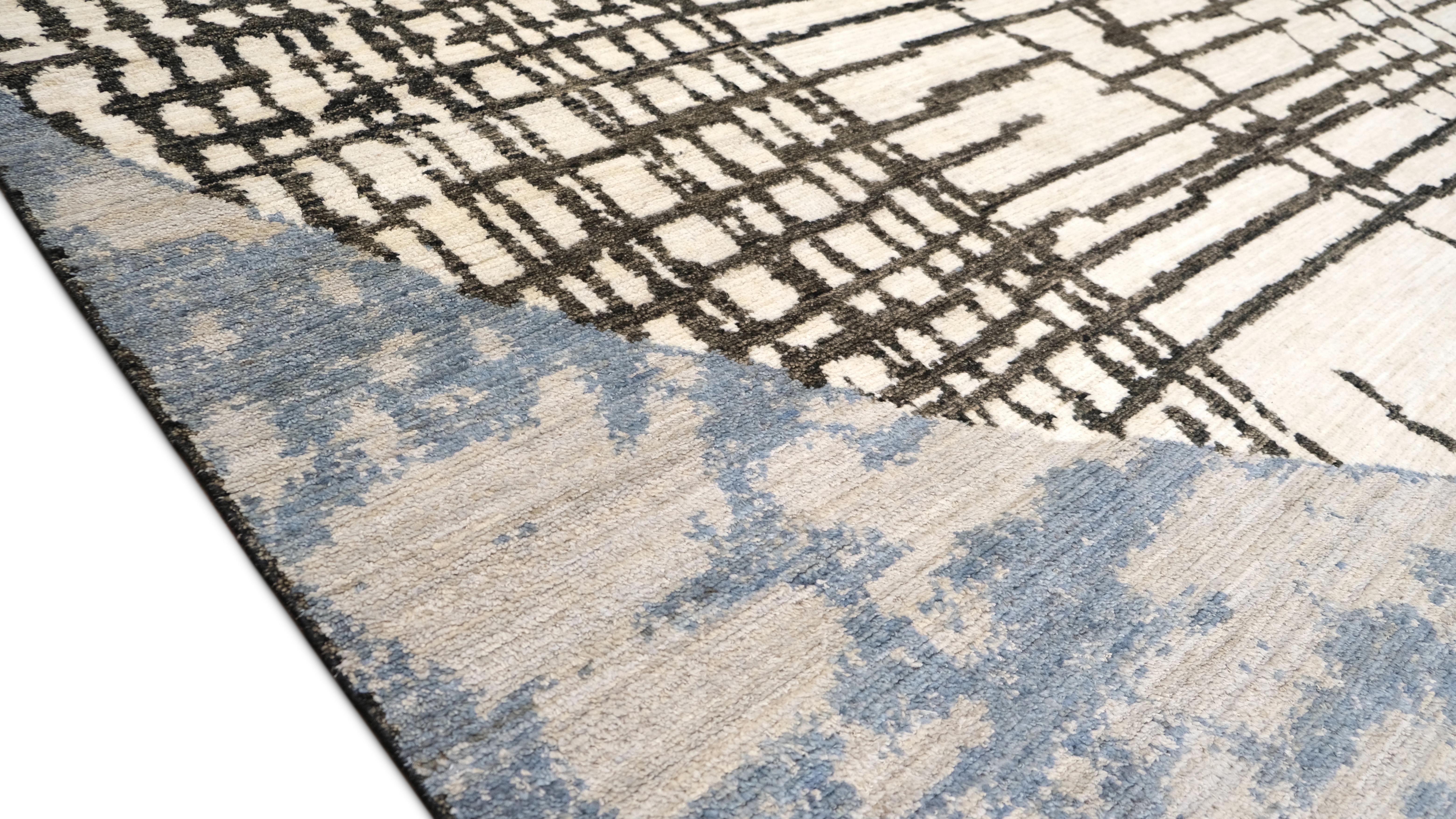 Organic Modern Abstract Linear Flow Designed Wool Rug 8'8''x12'3'' For Sale