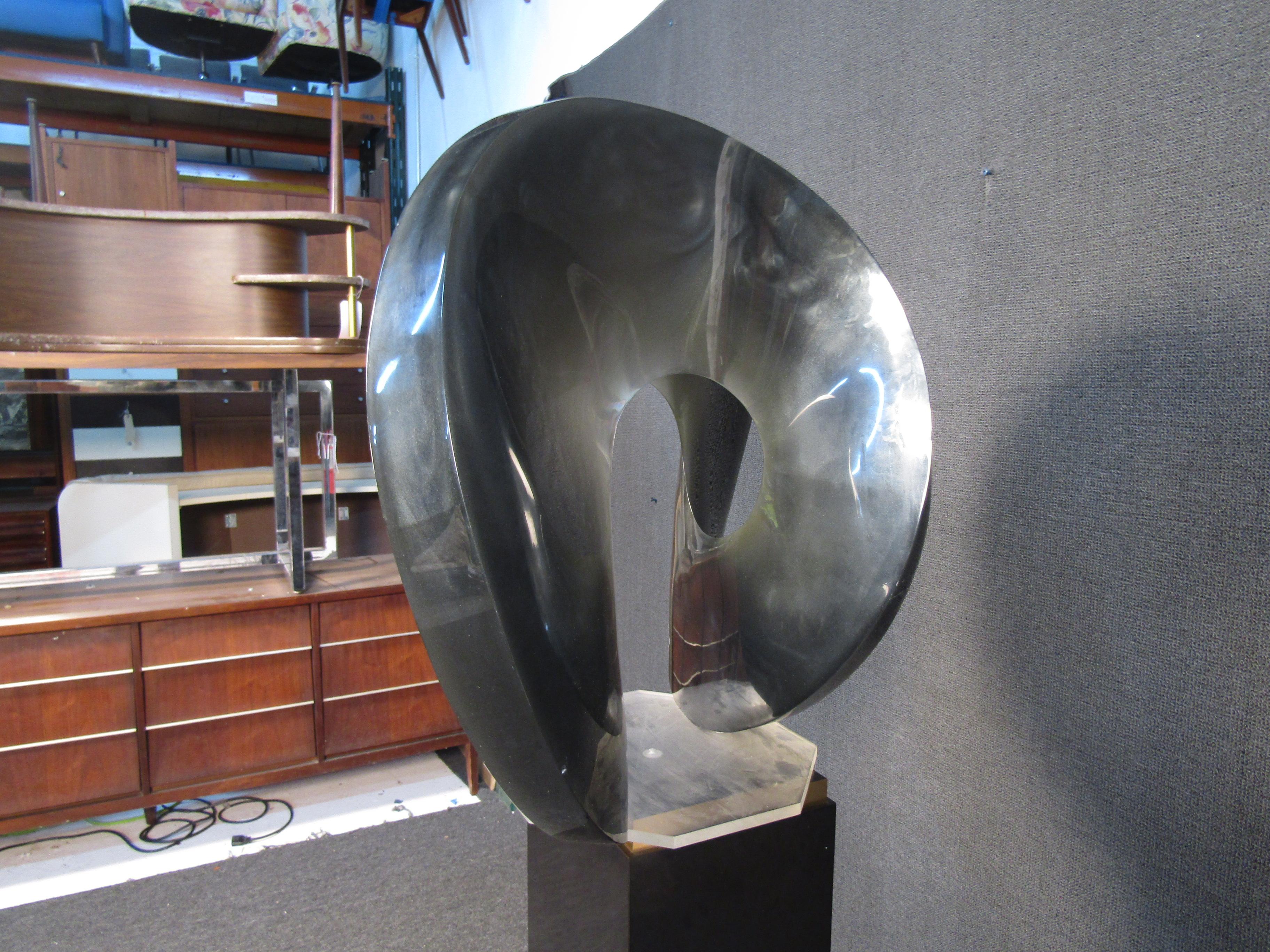 Abstract Lucite Sculpture In Good Condition In Brooklyn, NY