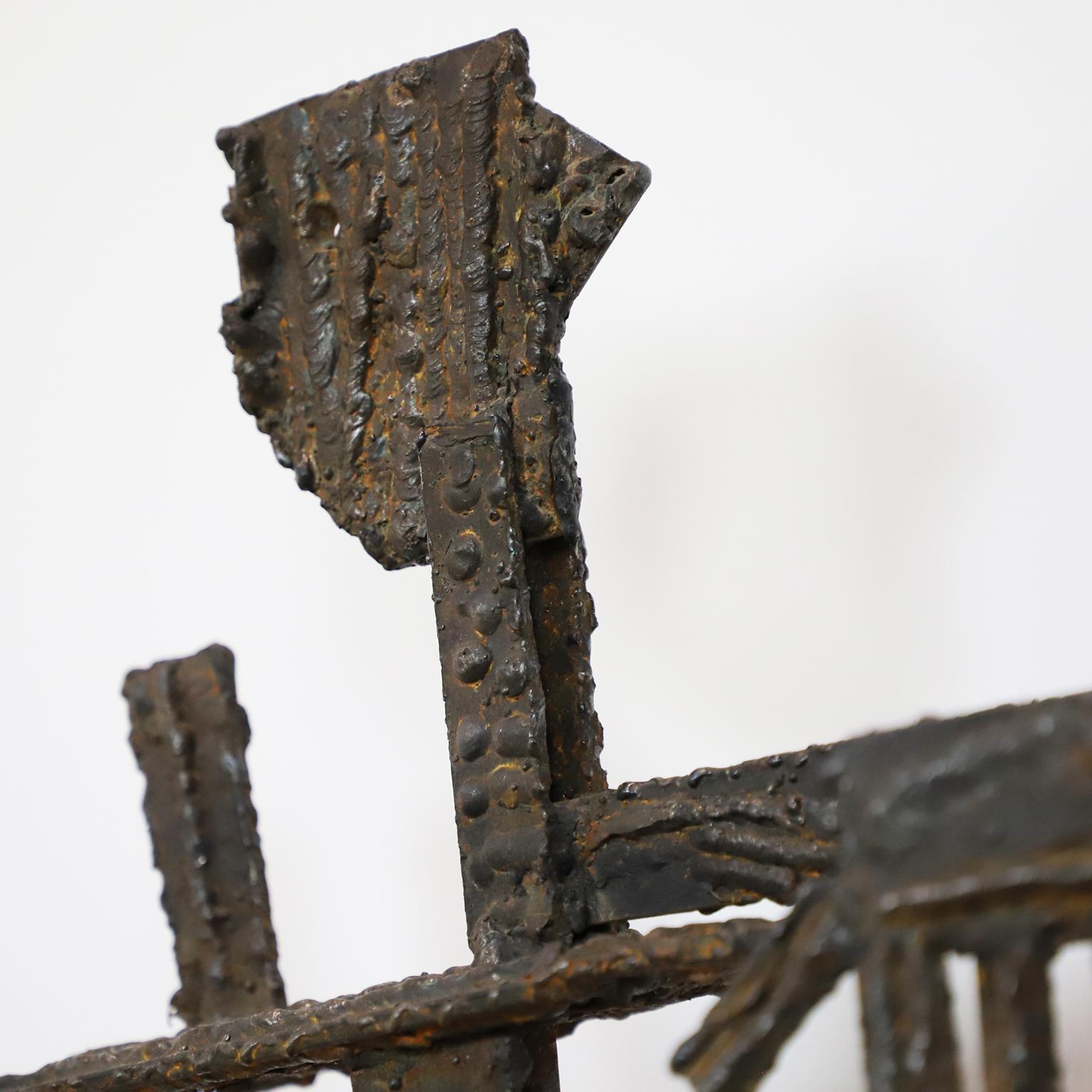 Mexicain Sculpture d'homme brutaliste abstraite en fer en vente