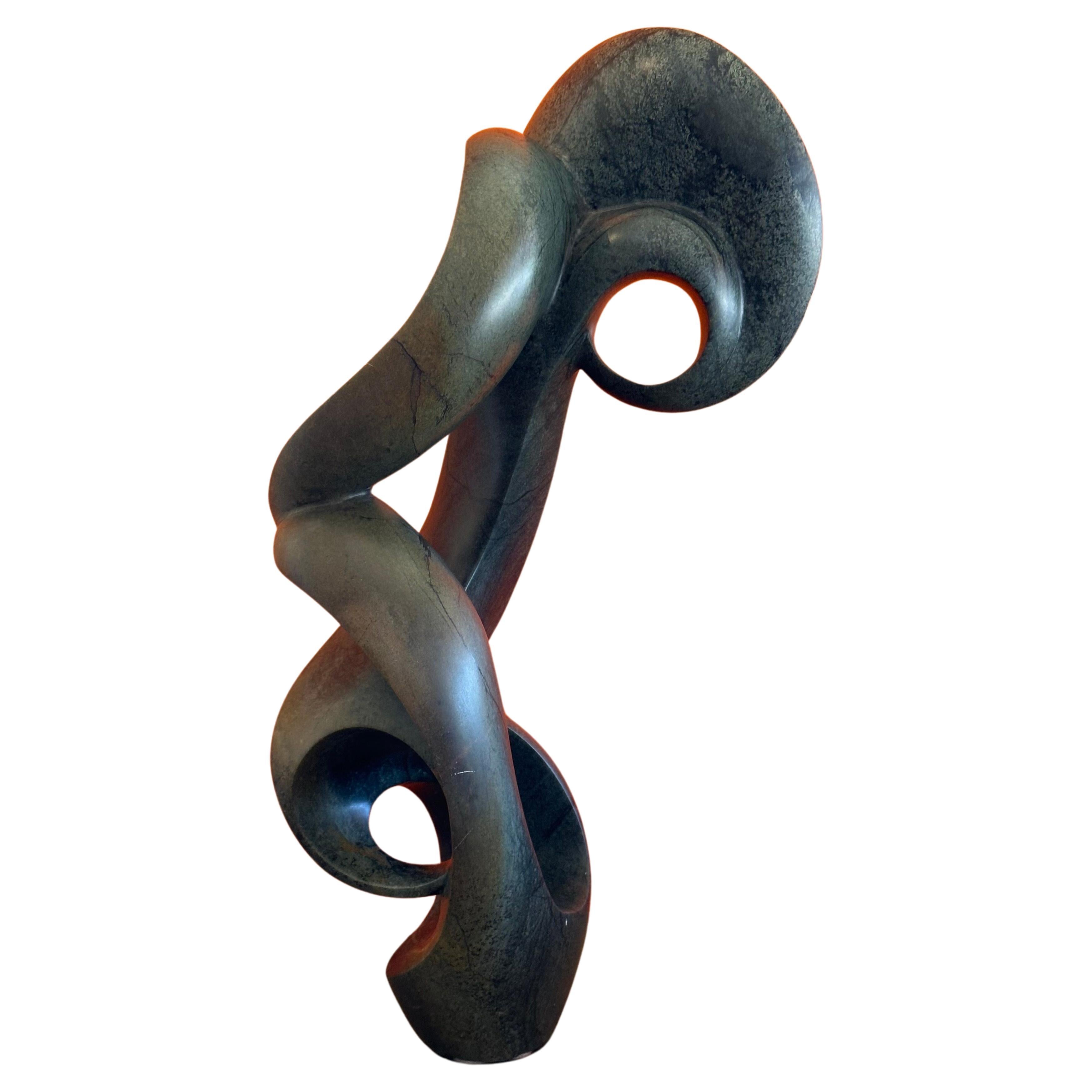 Escultura abstracta de mármol de James Phiri en venta 10