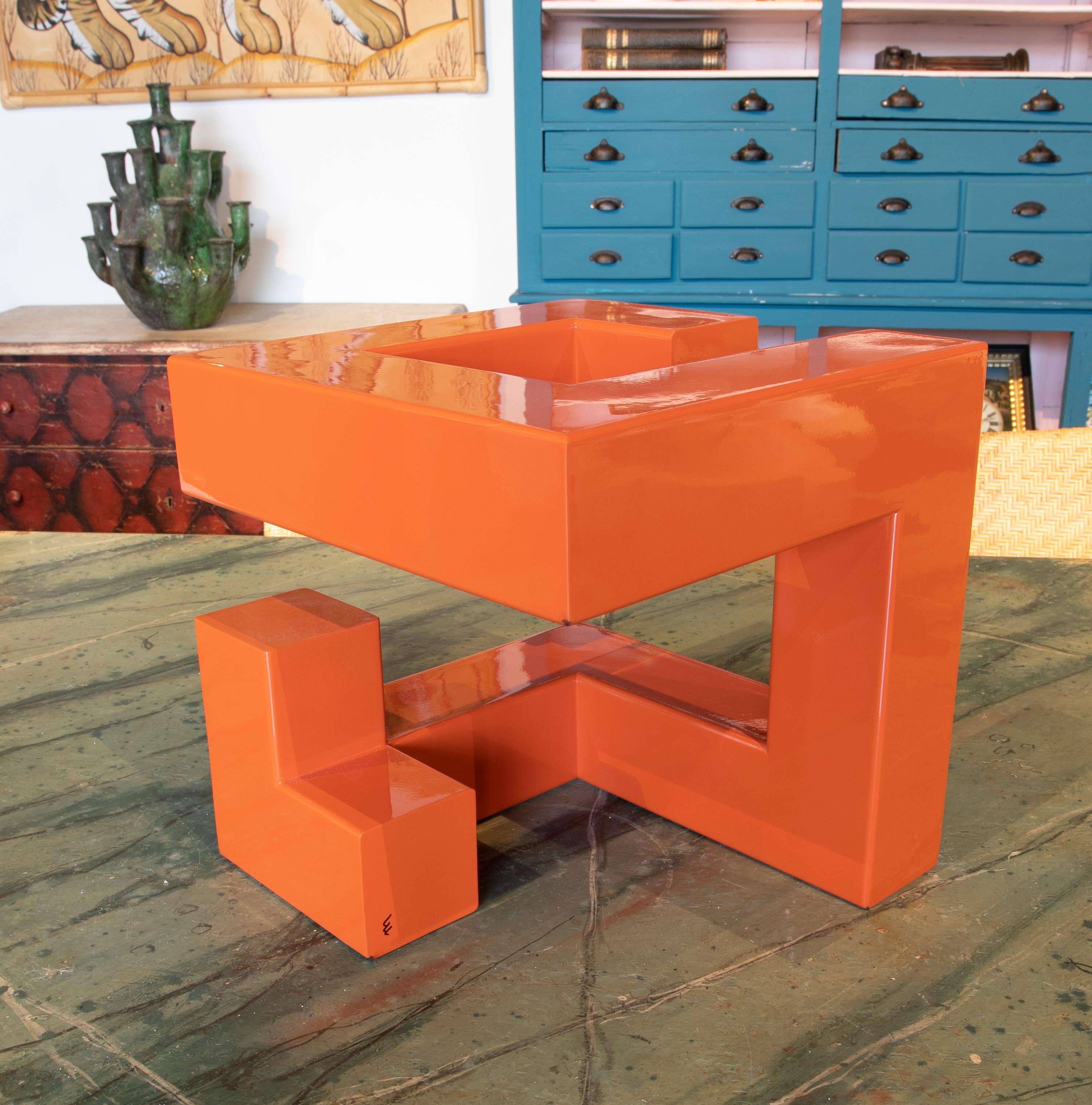 Abstract Metal Sculpture Lacquered in Orange with Geometric Forms In Good Condition In Marbella, ES